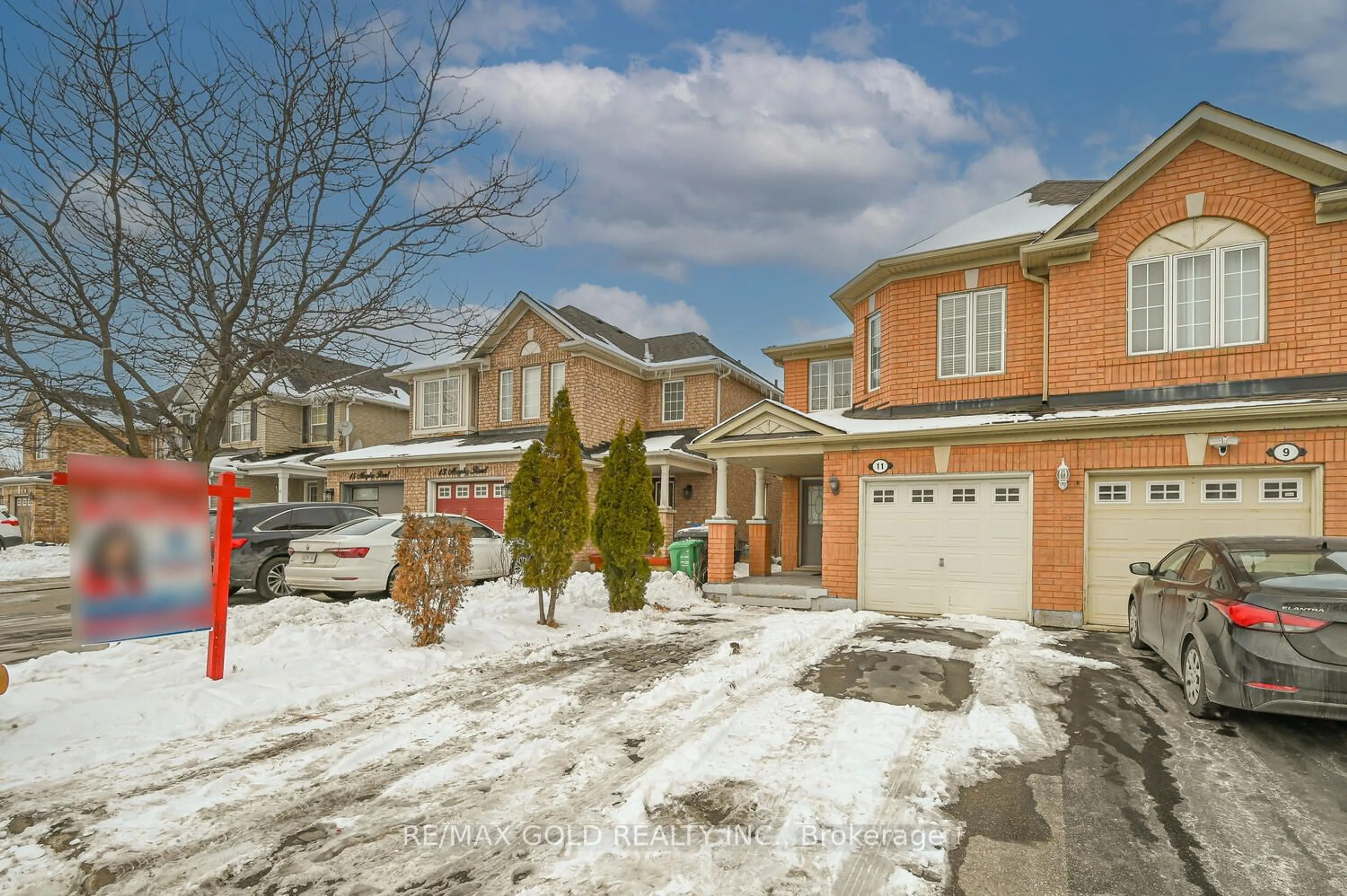 Home with brick exterior material, street for 11 Murphy Rd, Brampton Ontario L6S 0B1