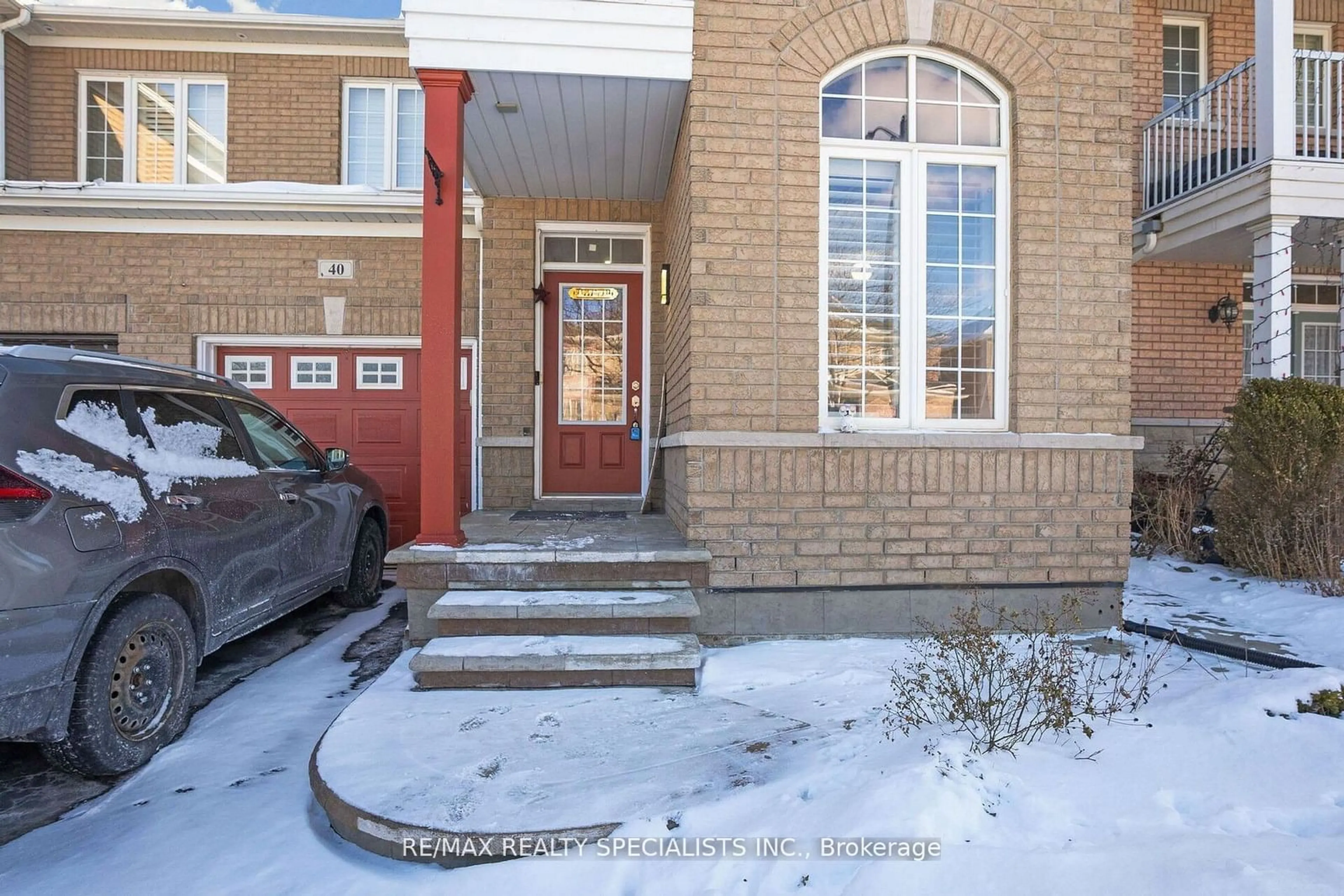 Indoor entryway for 40 Begonia Cres, Brampton Ontario L7A 0M6