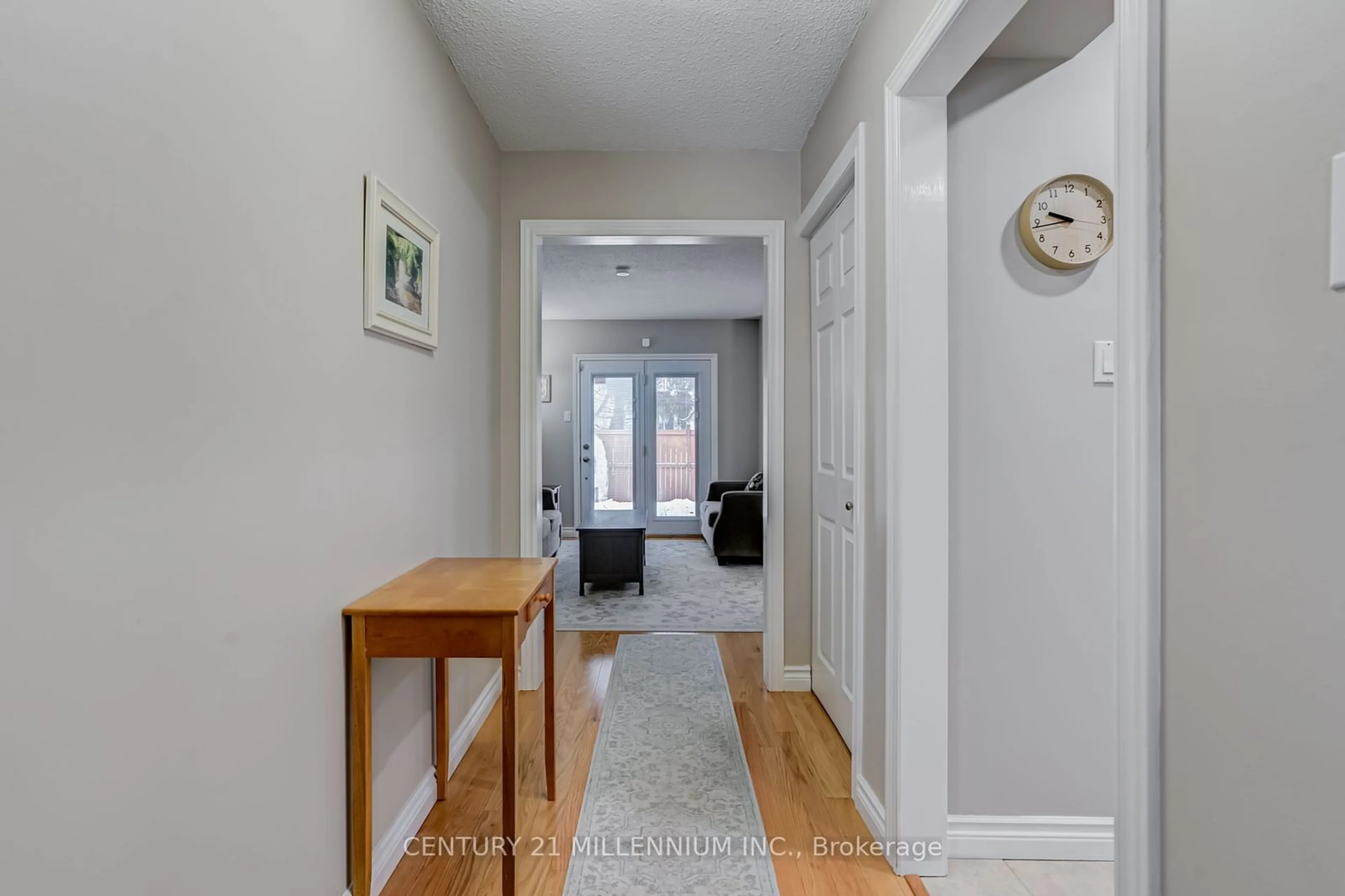 Indoor entryway for 44 Talbot St, Brampton Ontario L6X 2P5