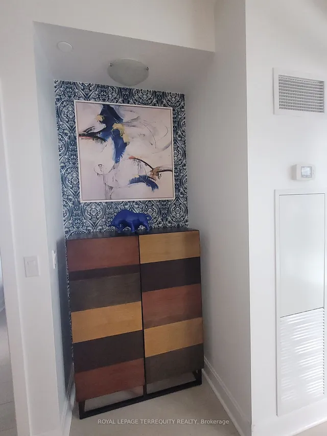 Additional property image - 33 Shore Breeze Dr Unit 701