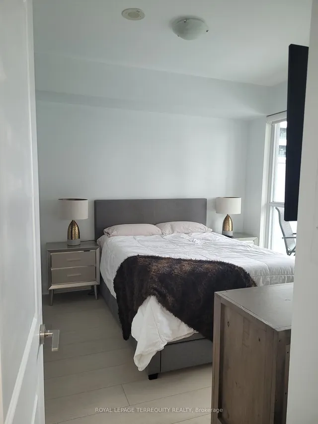 Additional property image - 33 Shore Breeze Dr Unit 701