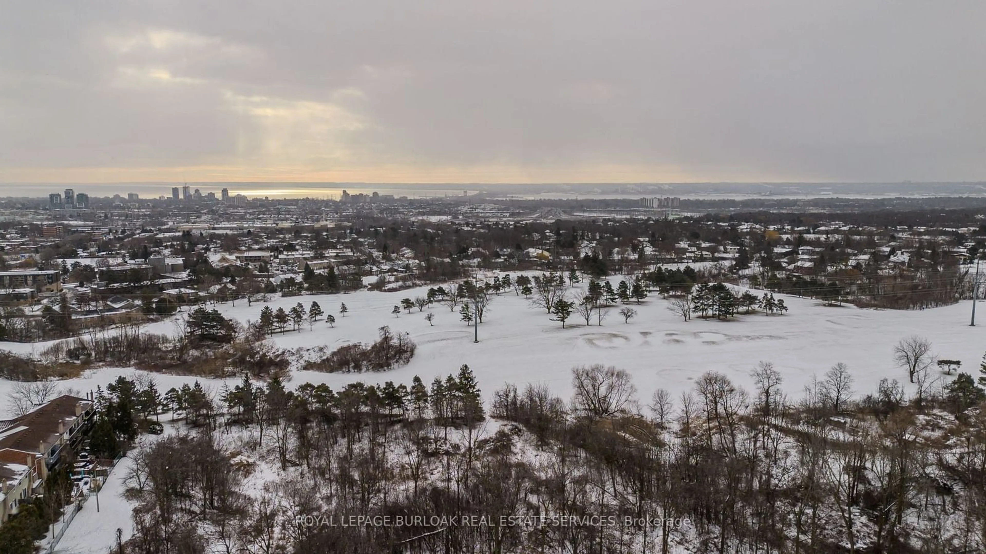 A pic from outside/outdoor area/front of a property/back of a property/a pic from drone, water/lake/river/ocean view for 1397 Almonte Dr, Burlington Ontario L7P 0V8