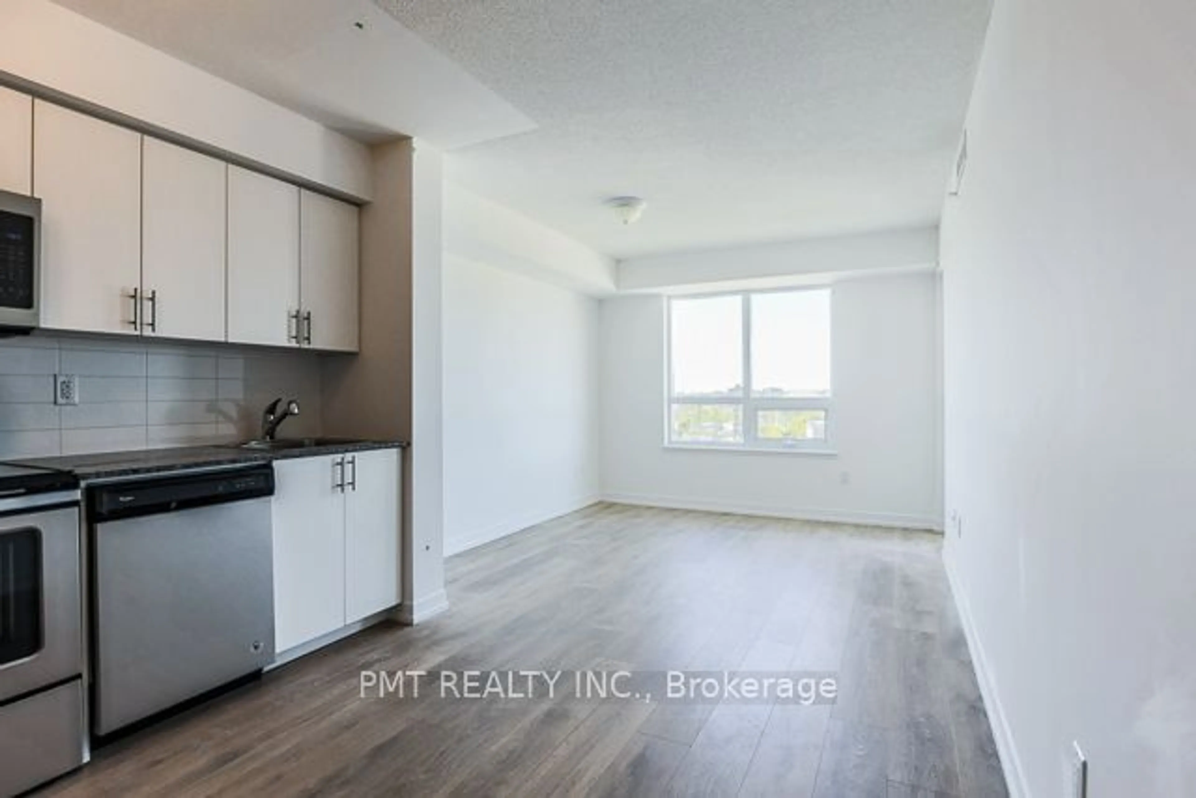 A pic of a room for 1420 Dupont St #1609, Toronto Ontario M6H 0C2