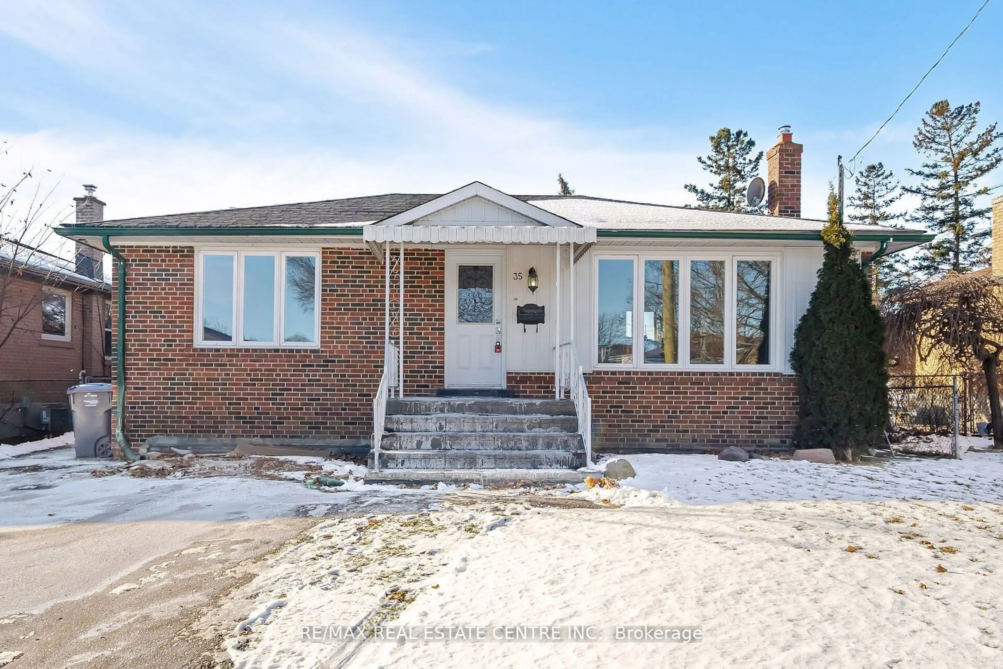 Home with brick exterior material, street for 35 Edgemont Dr, Brampton Ontario L6V 1K9