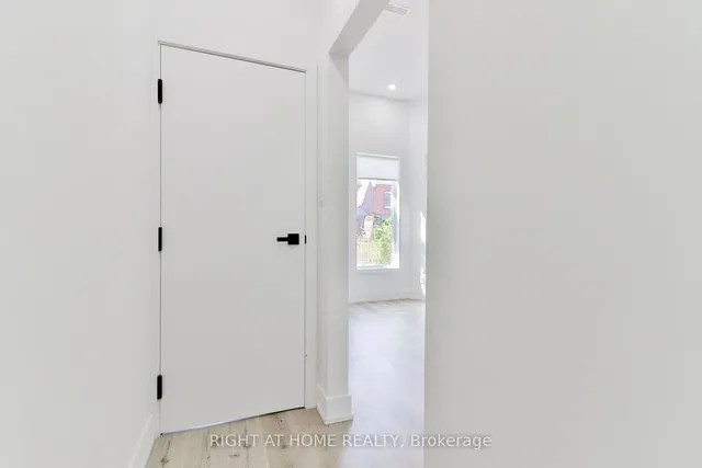 Additional image 30 of 45 Brock Ave