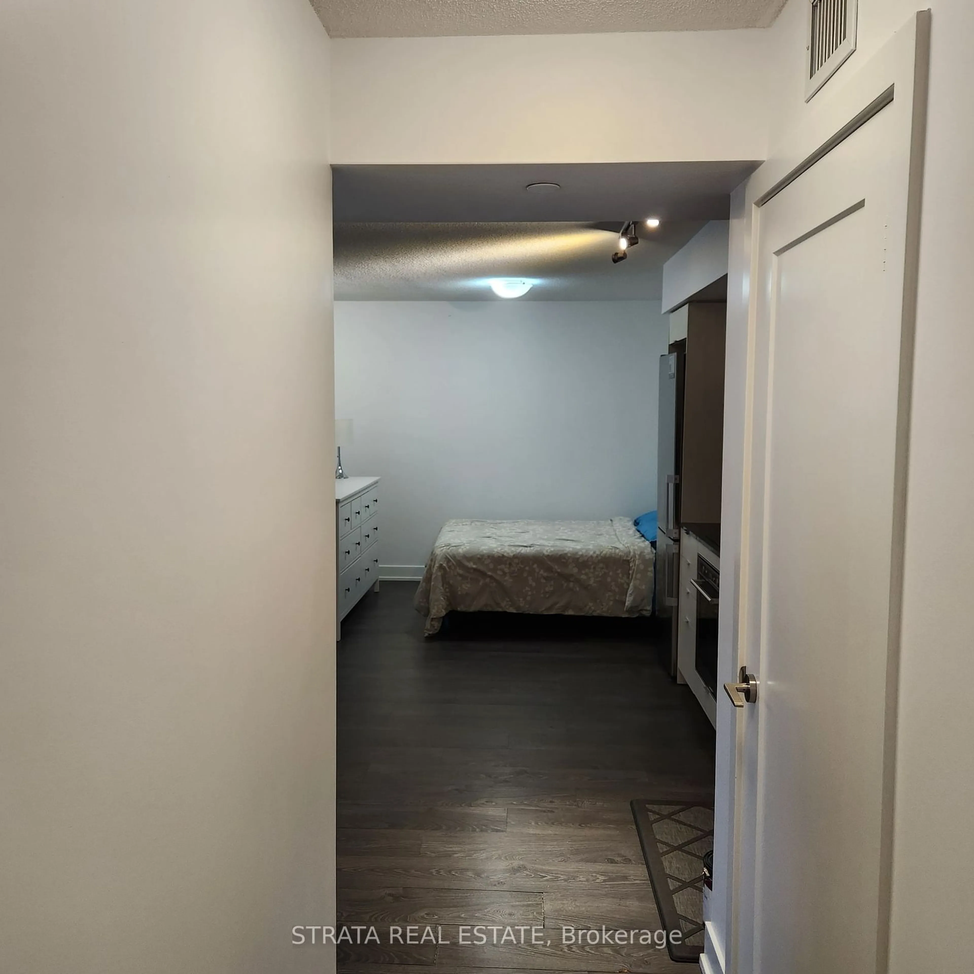 A pic of a room for 7 Mabelle Ave #1606, Toronto Ontario M9A 0C9