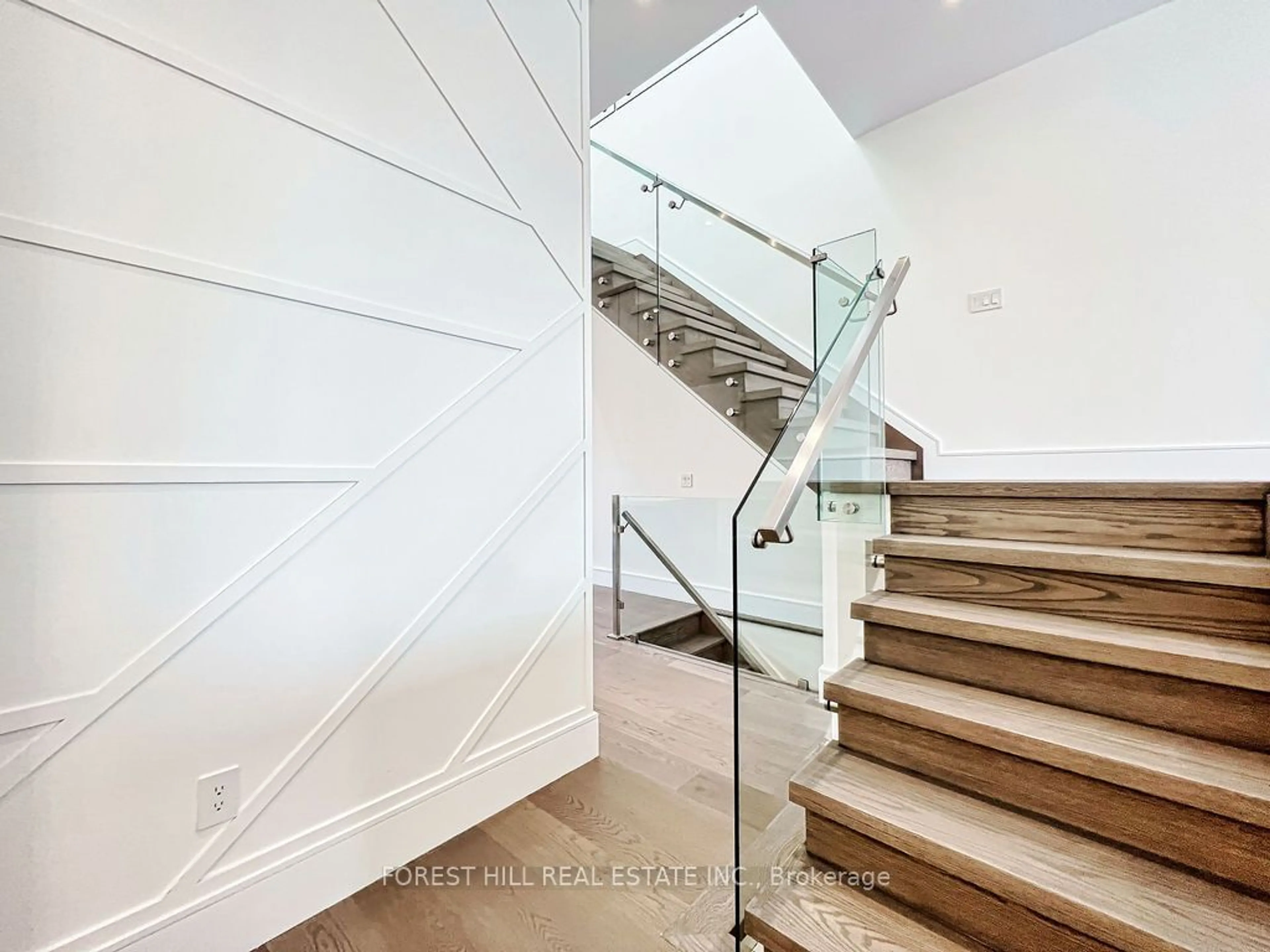 Stairs for 69 Harding Ave, Toronto Ontario M6M 3A4