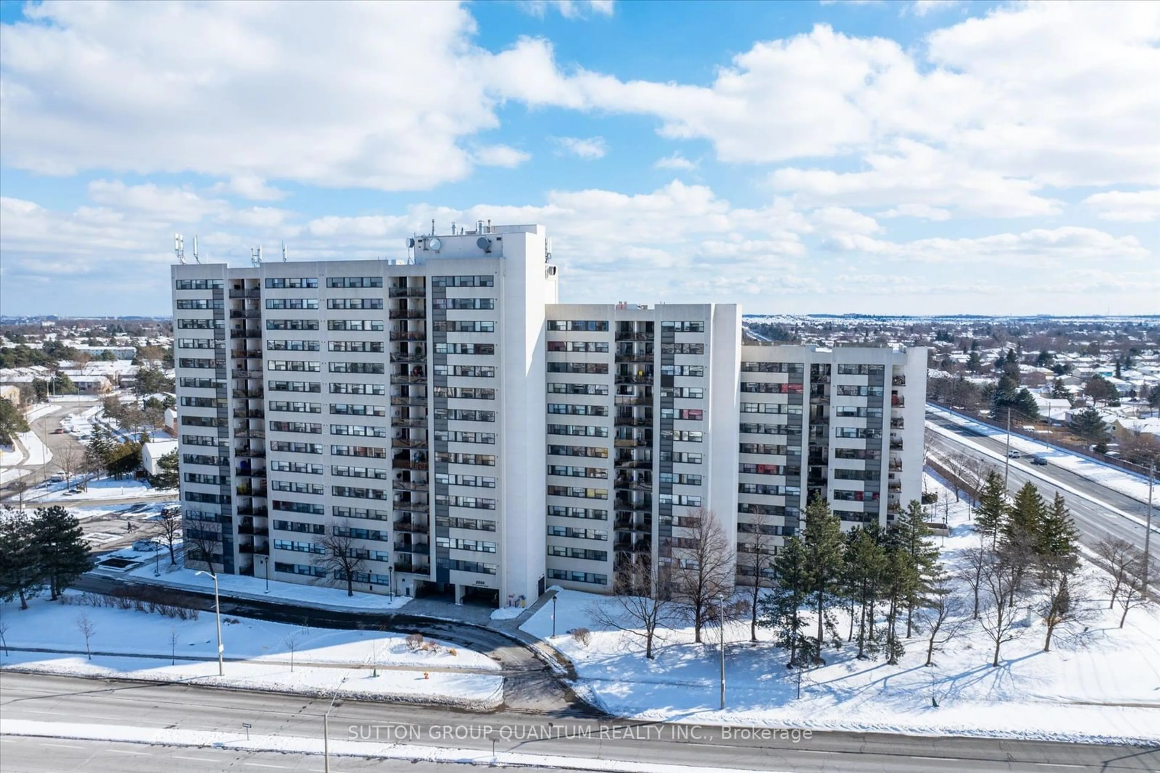 A pic from outside/outdoor area/front of a property/back of a property/a pic from drone, city buildings view from balcony for 2900 Battleford Rd #1608, Mississauga Ontario L5N 2V9