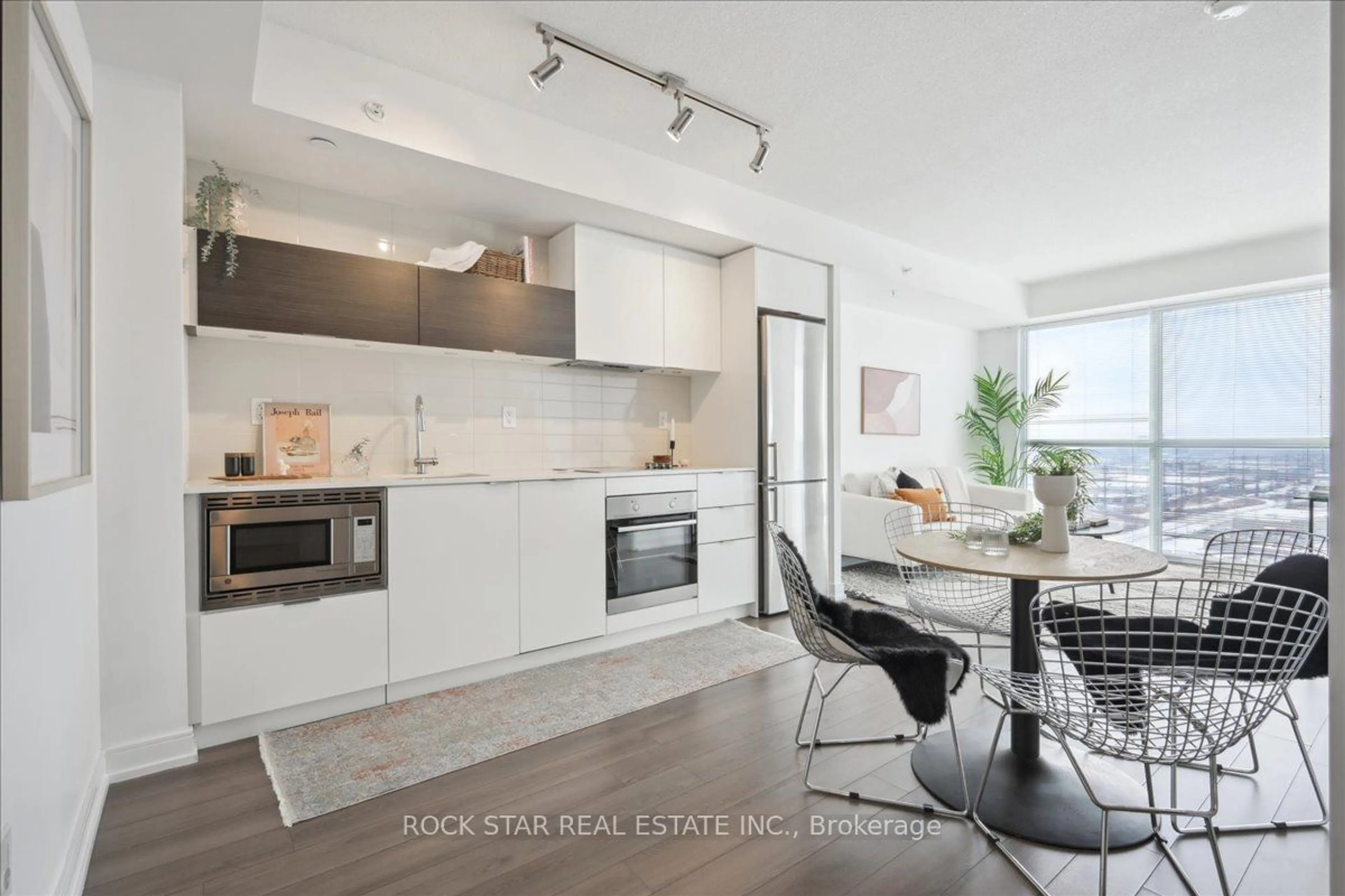 Open concept kitchen, unknown for 20 Thomas Riley Rd #1510, Toronto Ontario M9B 1B1