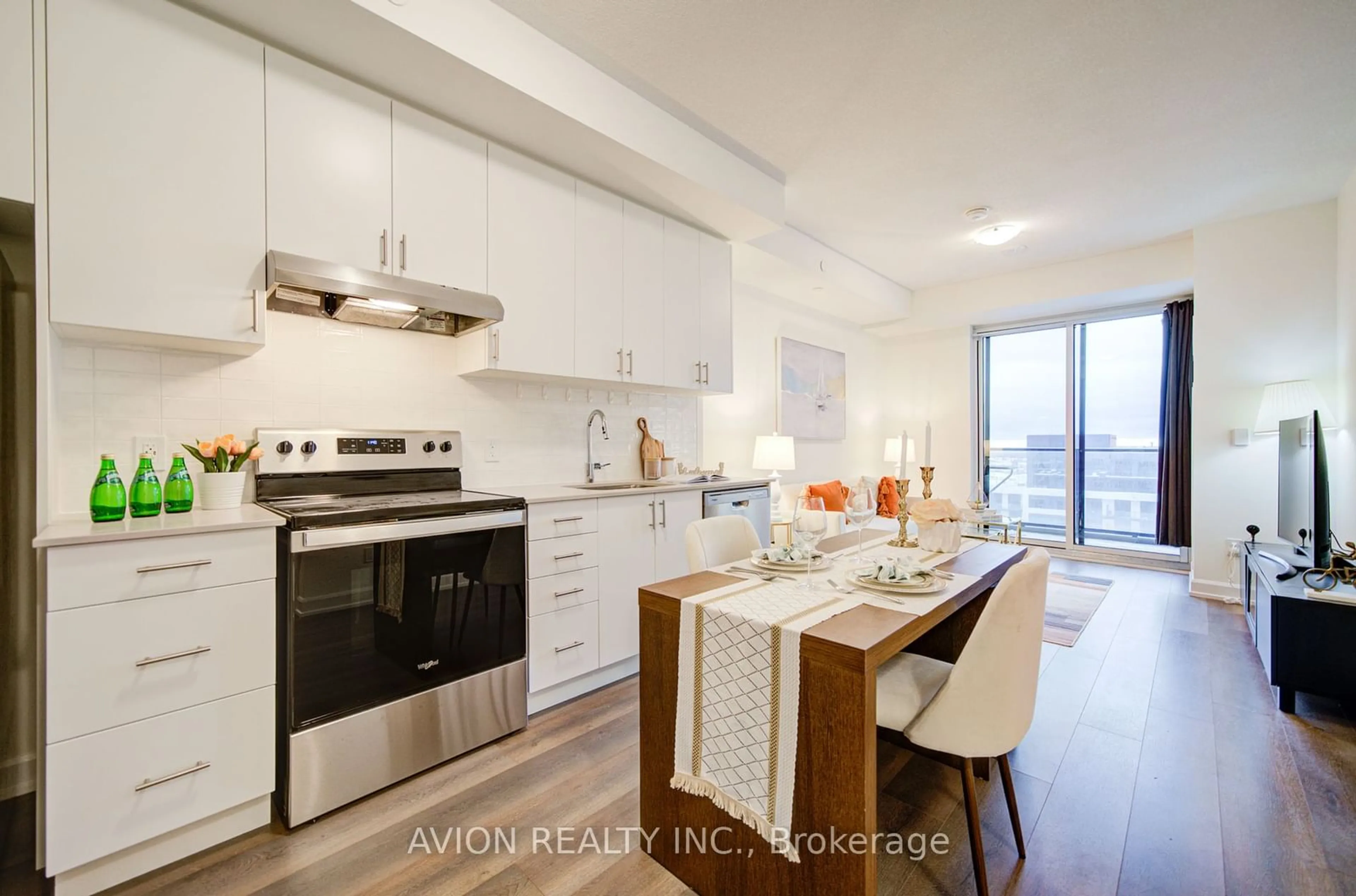 Open concept kitchen, unknown for 3220 WILLIAM COLTSON Ave #1118, Oakville Ontario L6H 7X9