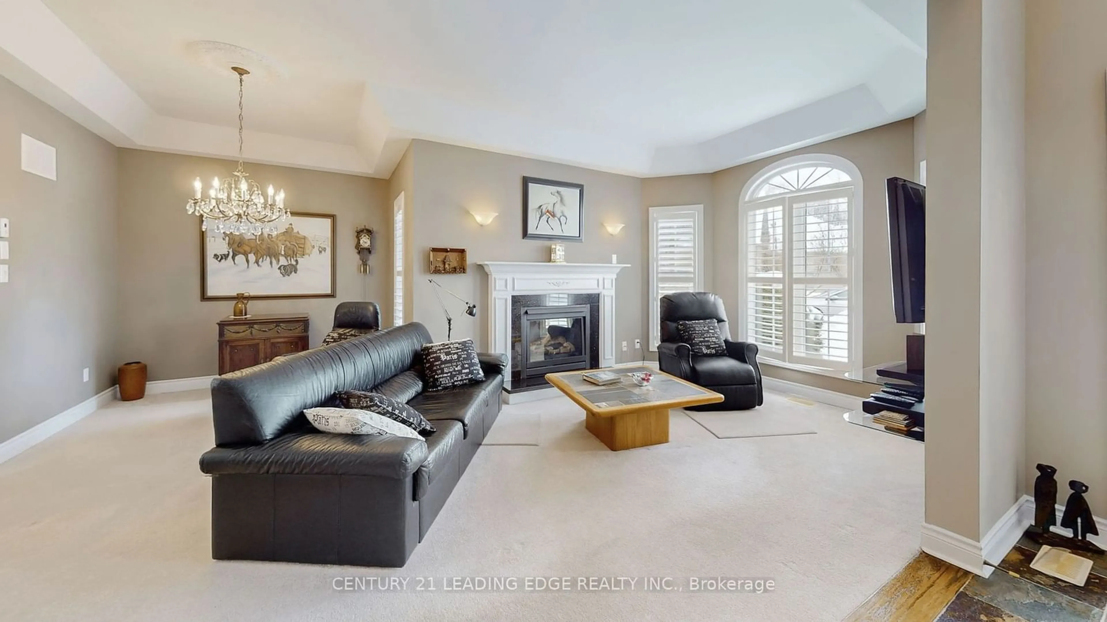 Living room with furniture, unknown for 22 Putney Rd, Caledon Ontario L7C 1R4