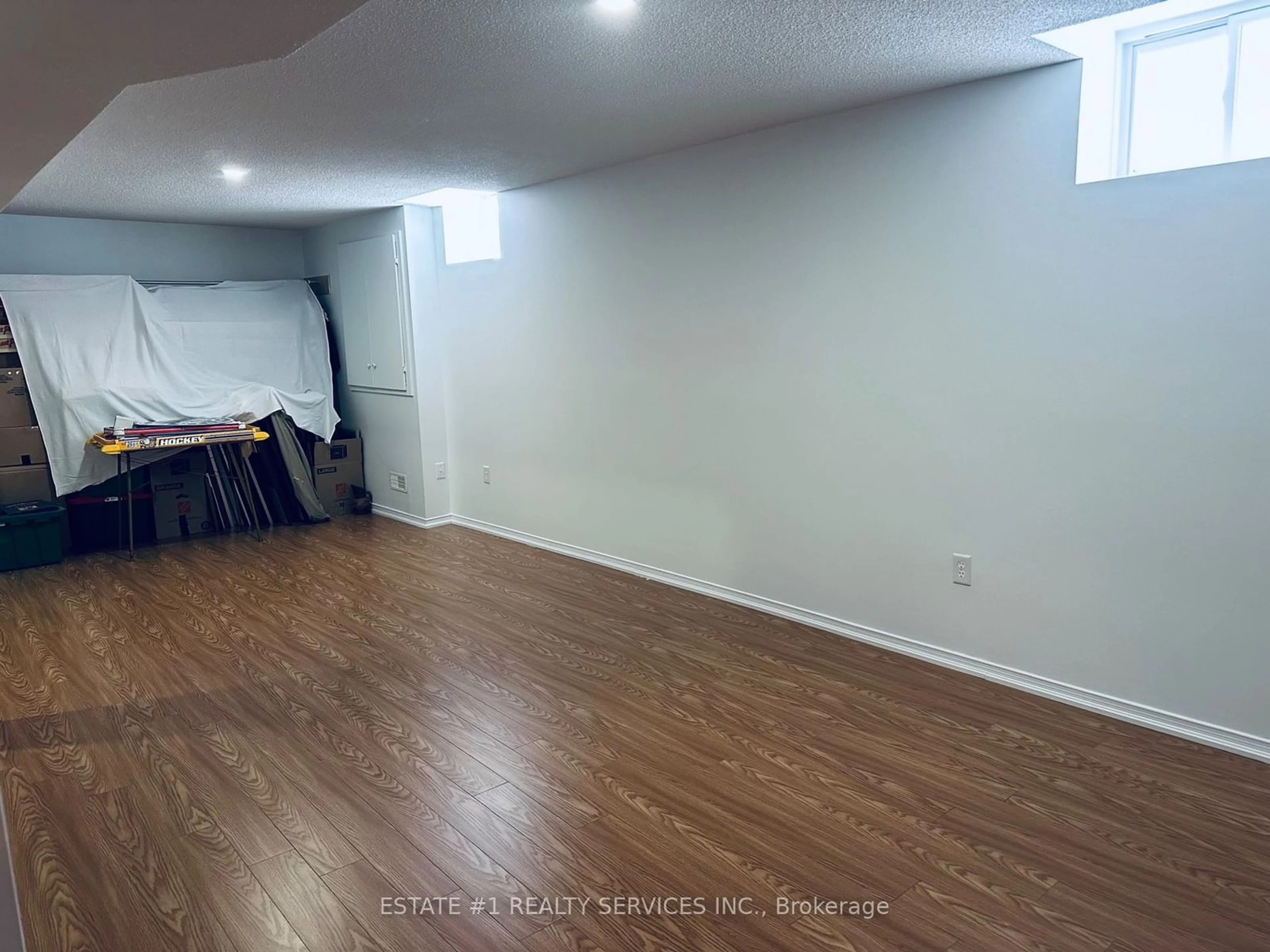 A pic of a room for 54 Woodvalley Dr, Brampton Ontario L7A 1Z3