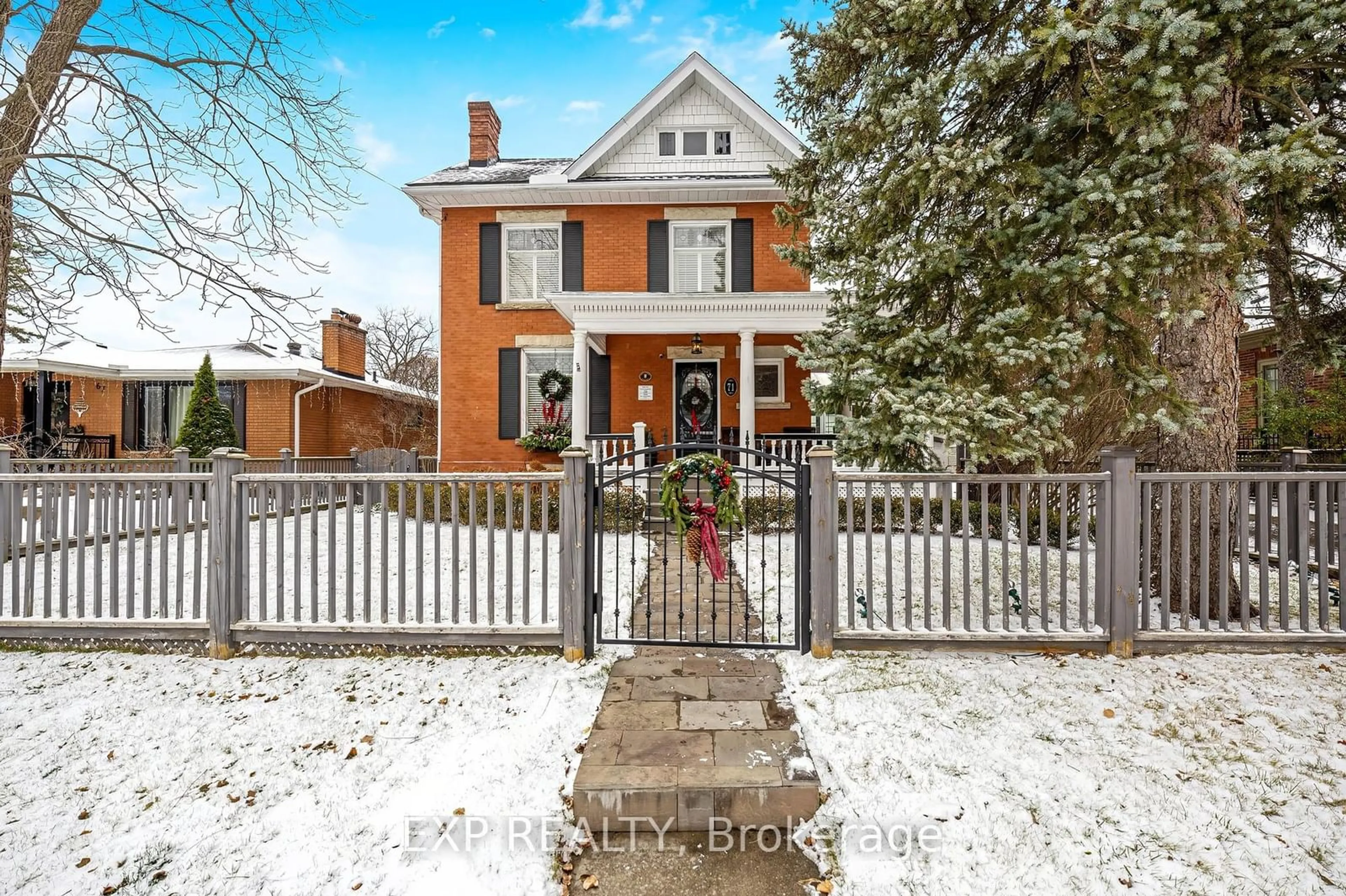 Home with brick exterior material, street for 71 Mill St, Milton Ontario L9T 1R8