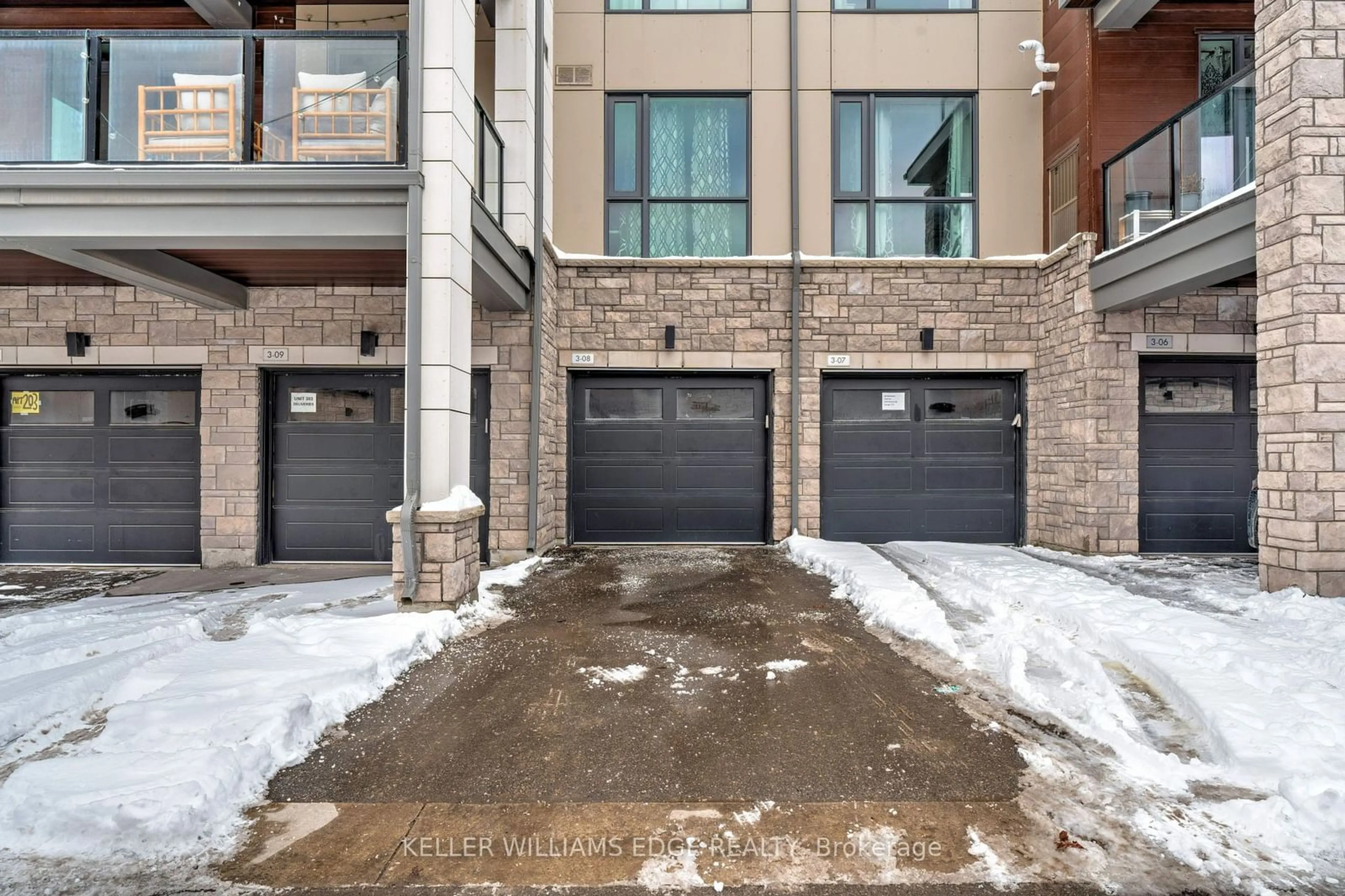 Unknown for 2375 Bronte Rd #311, Oakville Ontario L6M 1P5