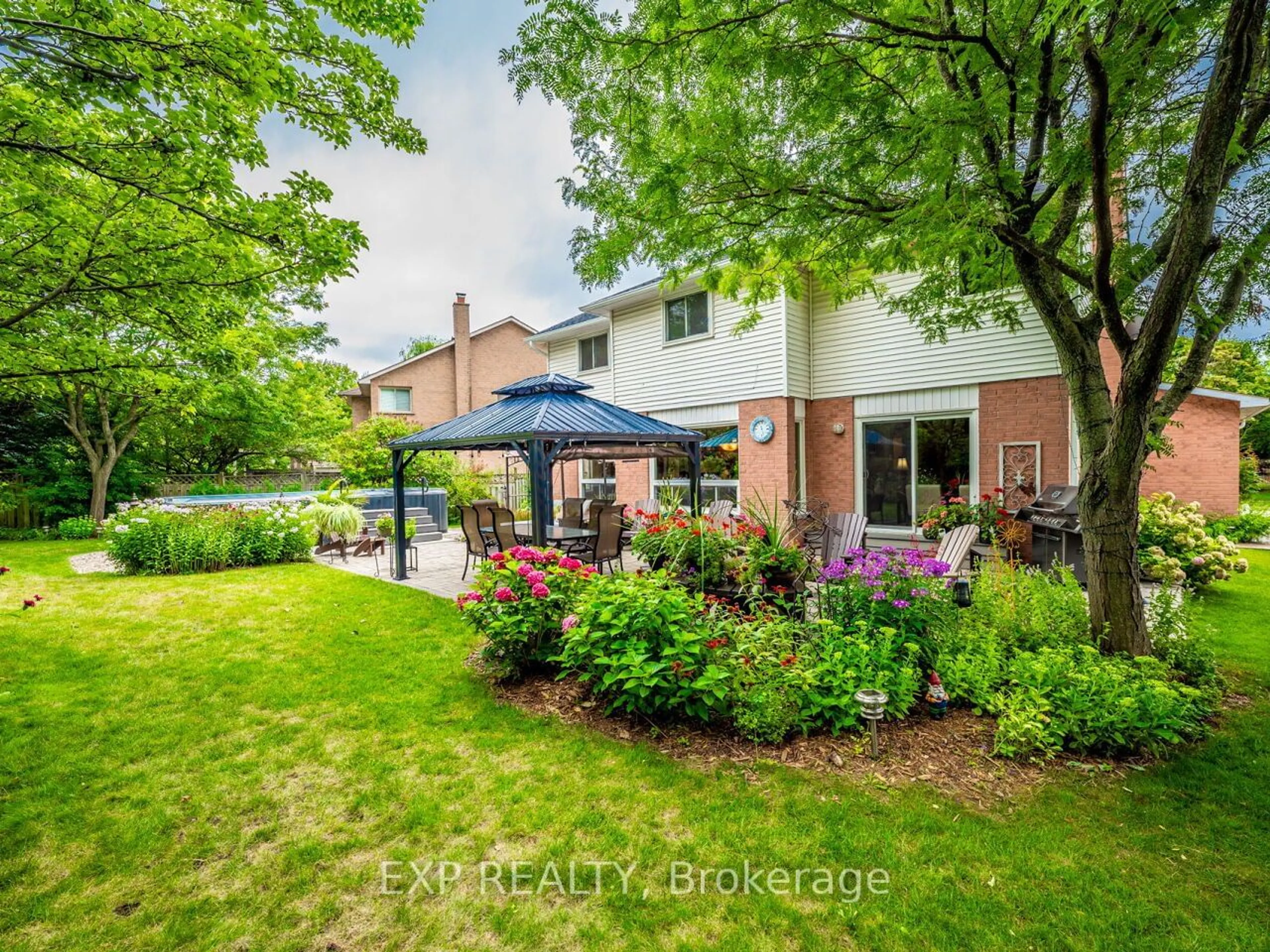 Unknown for 2048 Parklane Cres, Burlington Ontario L7M 3V6