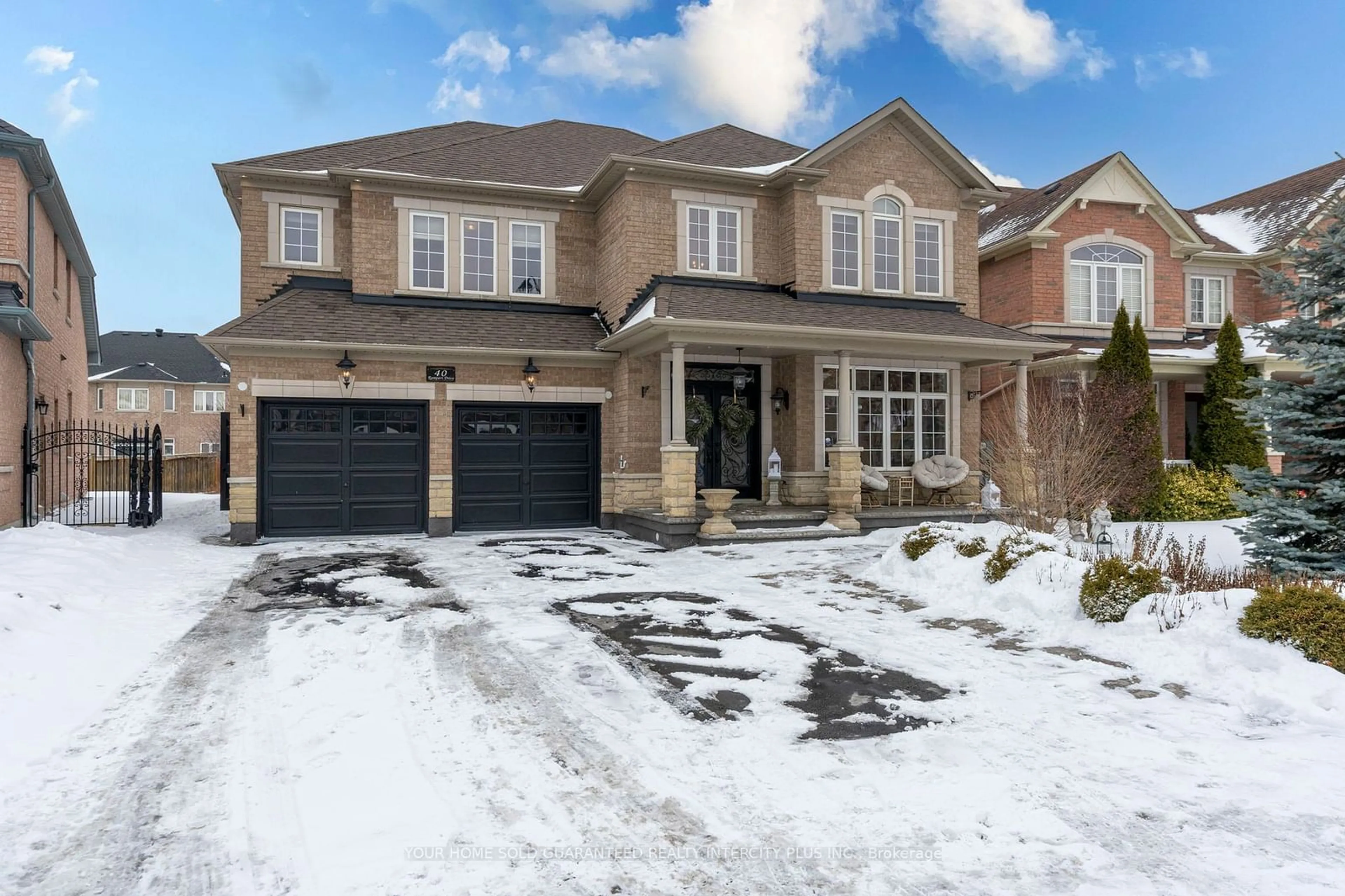 Home with brick exterior material, street for 40 Rampart Dr, Brampton Ontario L6P 2Z1