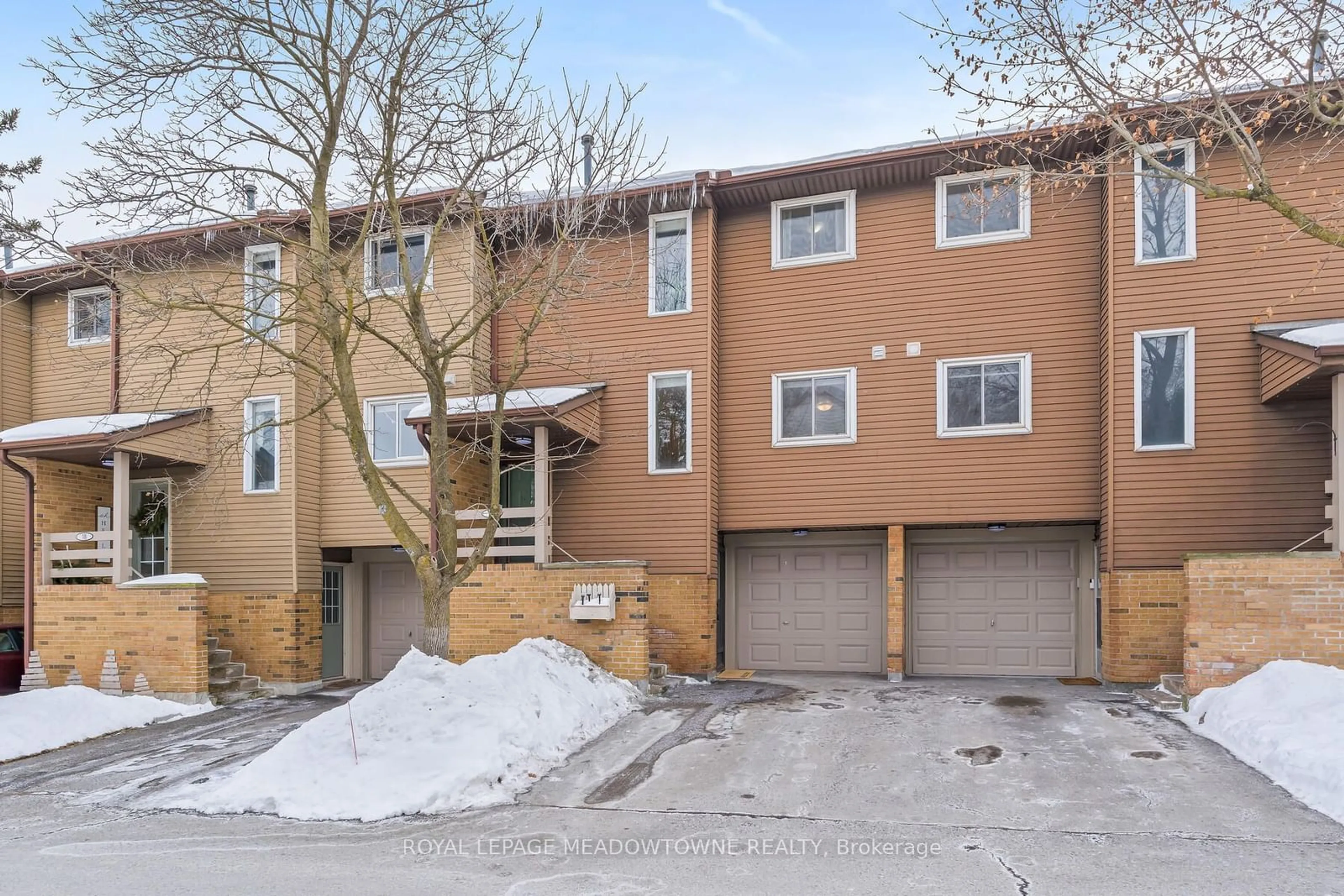 Unknown for 16 Lynden Circ, Halton Hills Ontario L7G 4Y8