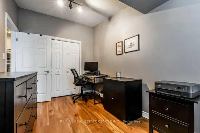 Additional property image - 1360 Main St Unit 409
