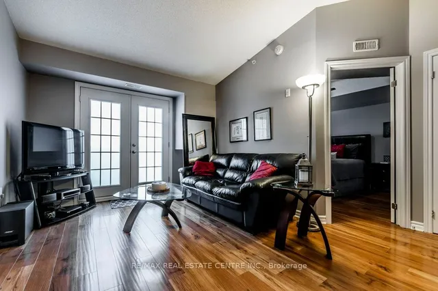 Additional property image - 1360 Main St Unit 409