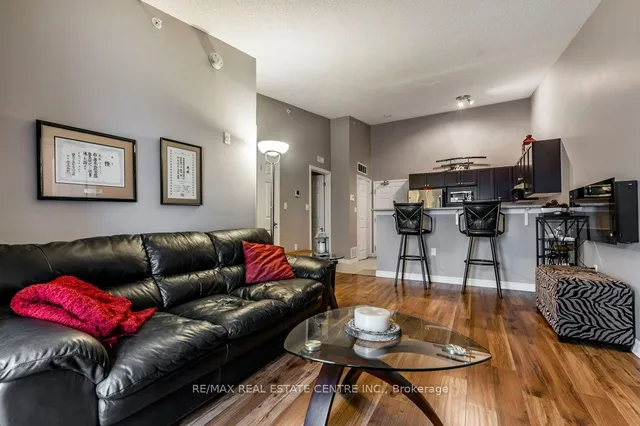 Additional property image - 1360 Main St Unit 409