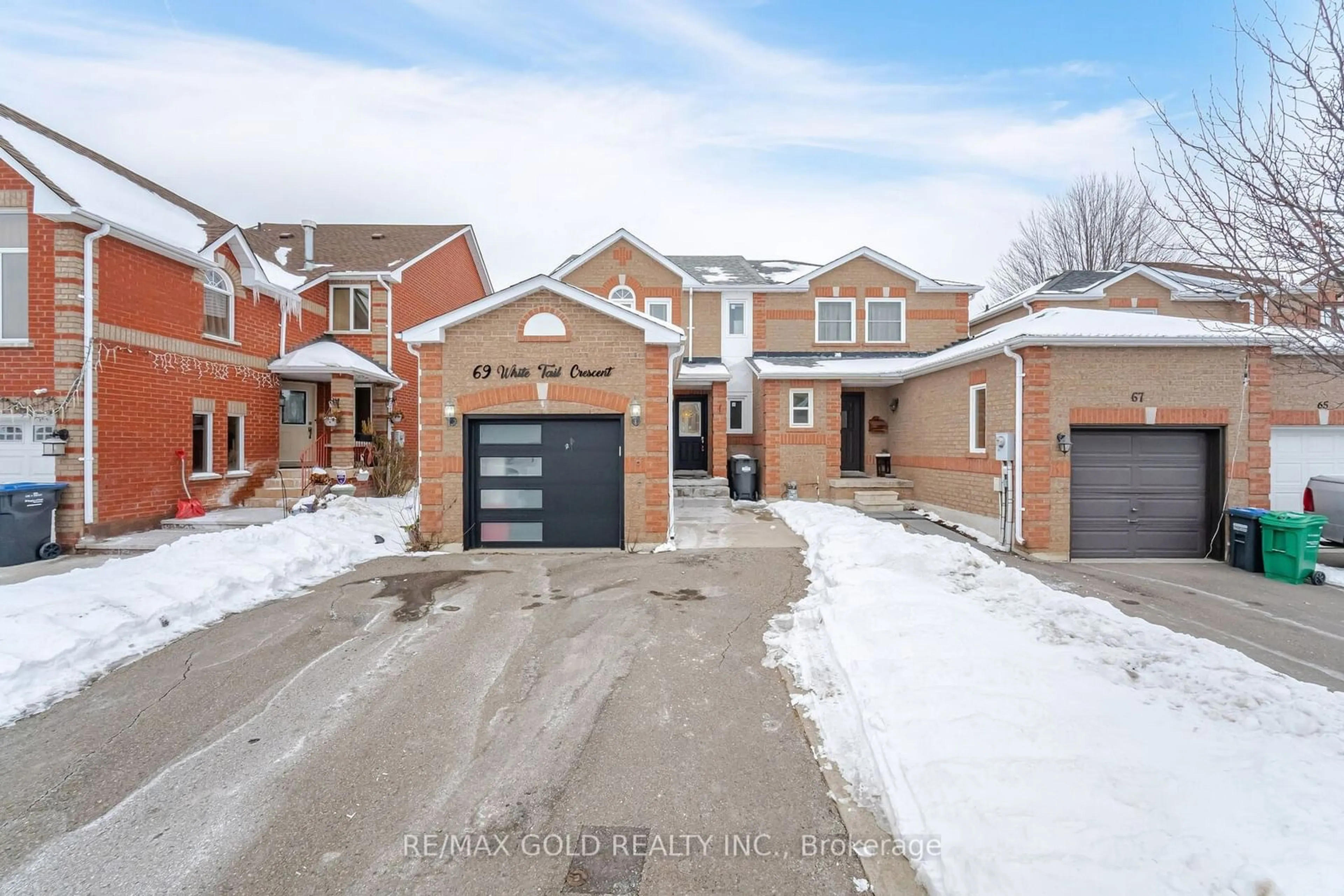 Home with brick exterior material, street for 69 White Tail Cres, Brampton Ontario L6Y 5C1