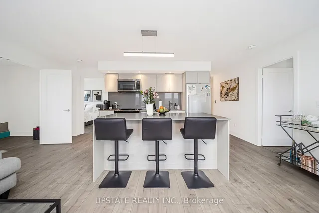 Additional property image - 10 Eva Rd Unit 1006
