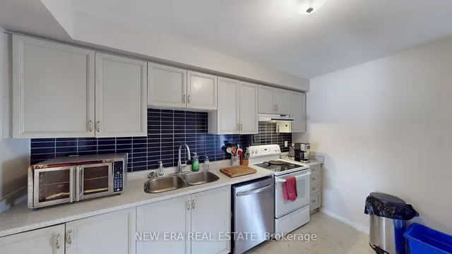 Additional property image - 17 Caruso Dr
