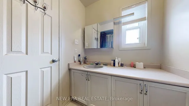 Additional property image - 17 Caruso Dr