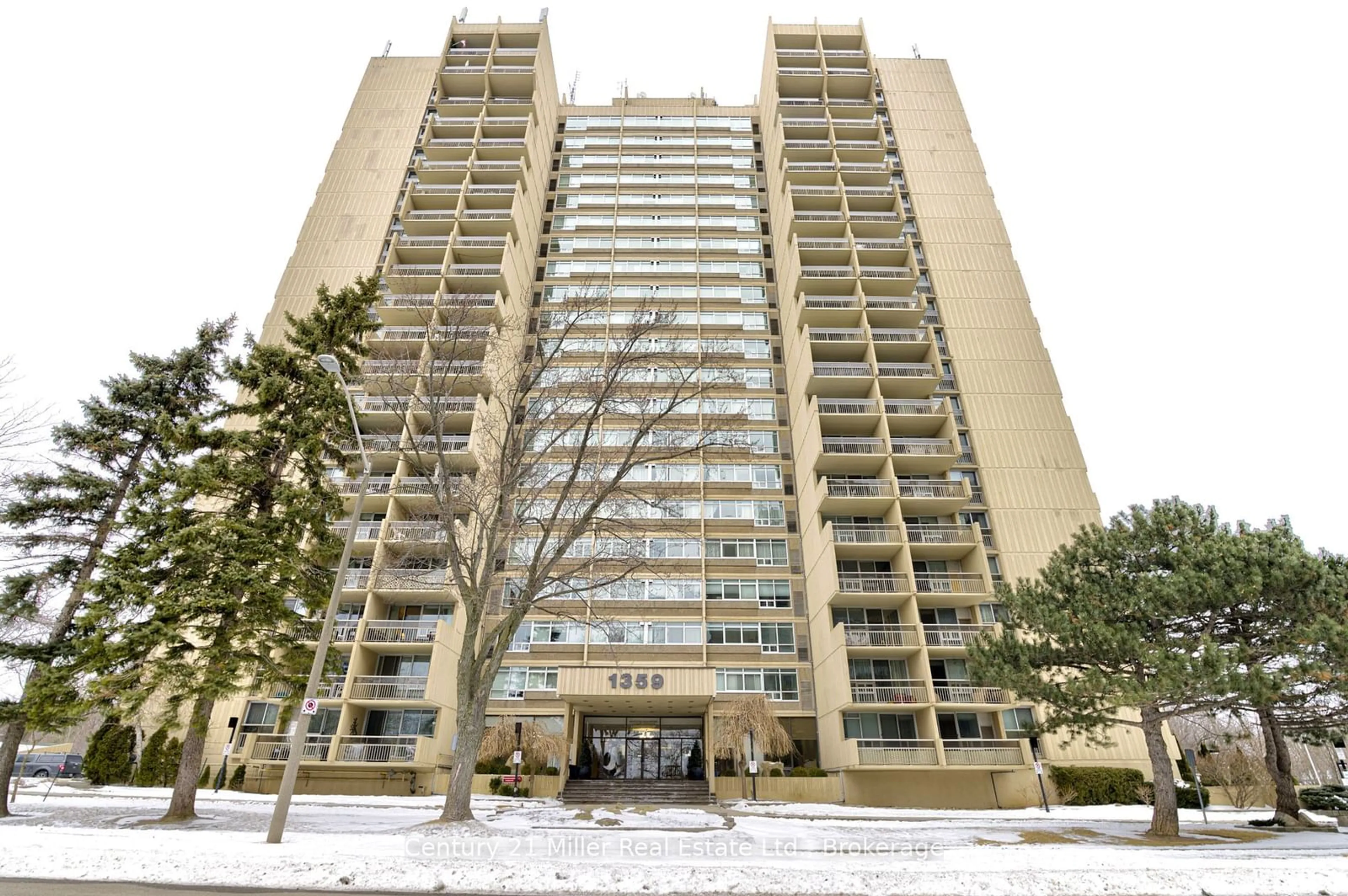 Indoor foyer for 1359 WHITE OAKS Blvd #707, Oakville Ontario L6H 2R8