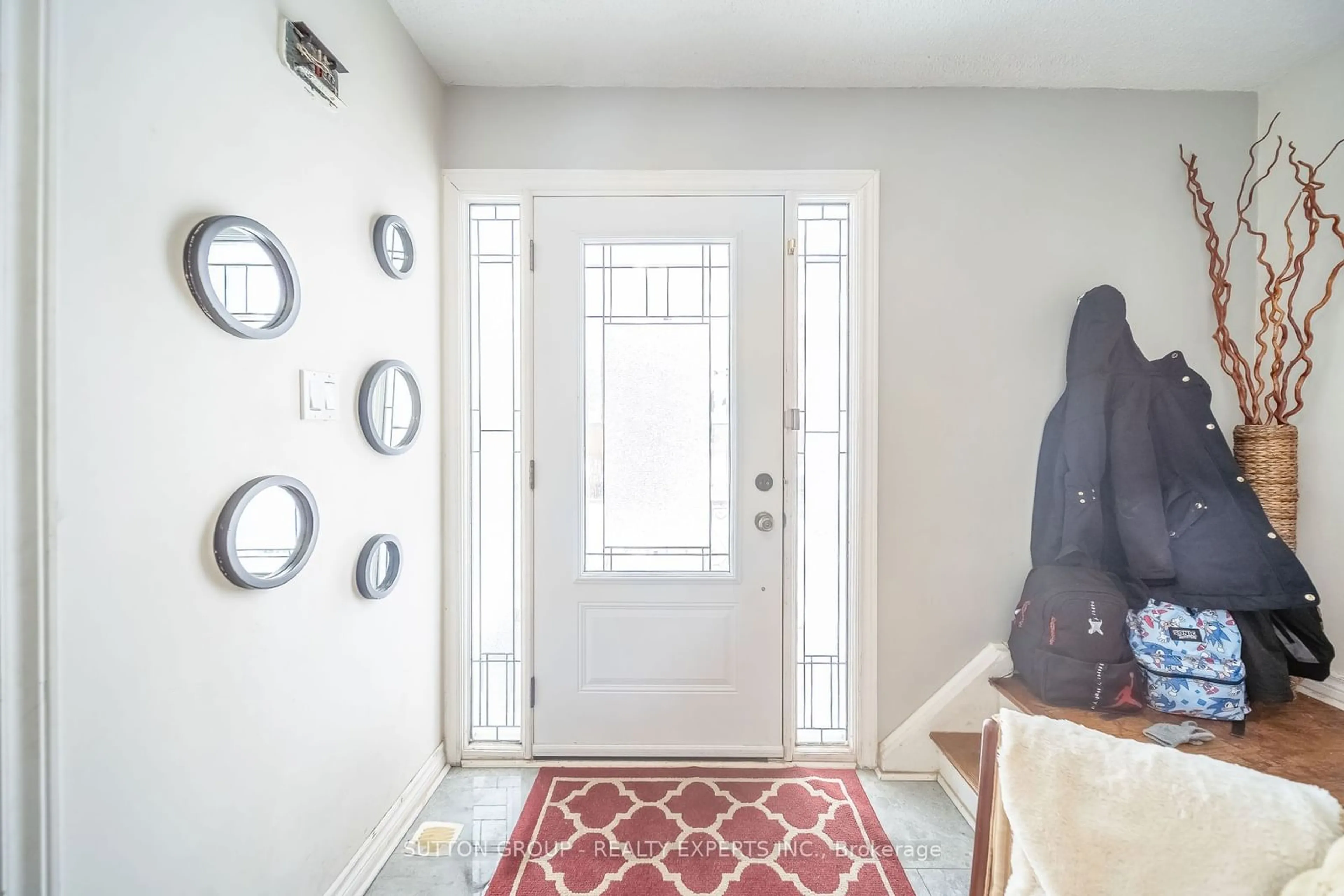 Indoor entryway for 131 Mcmurchy Ave, Brampton Ontario L6Y 1Z1