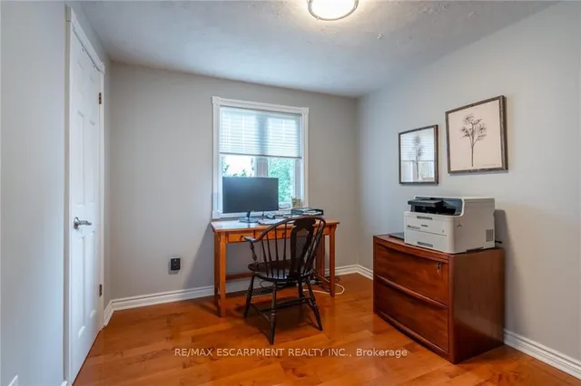 Additional property image - 3300 Lakeshore Rd
