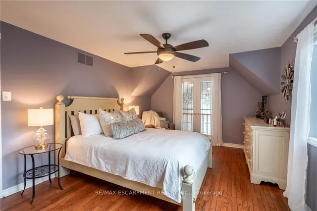 Additional property image - 3300 Lakeshore Rd