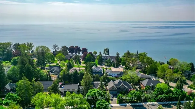 Additional property image - 3300 Lakeshore Rd