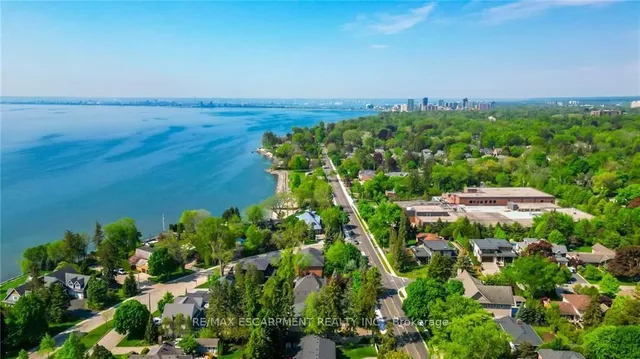 Additional property image - 3300 Lakeshore Rd