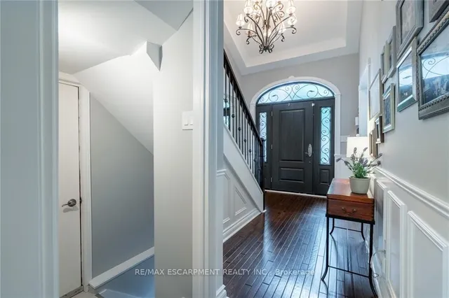 Additional property image - 3300 Lakeshore Rd