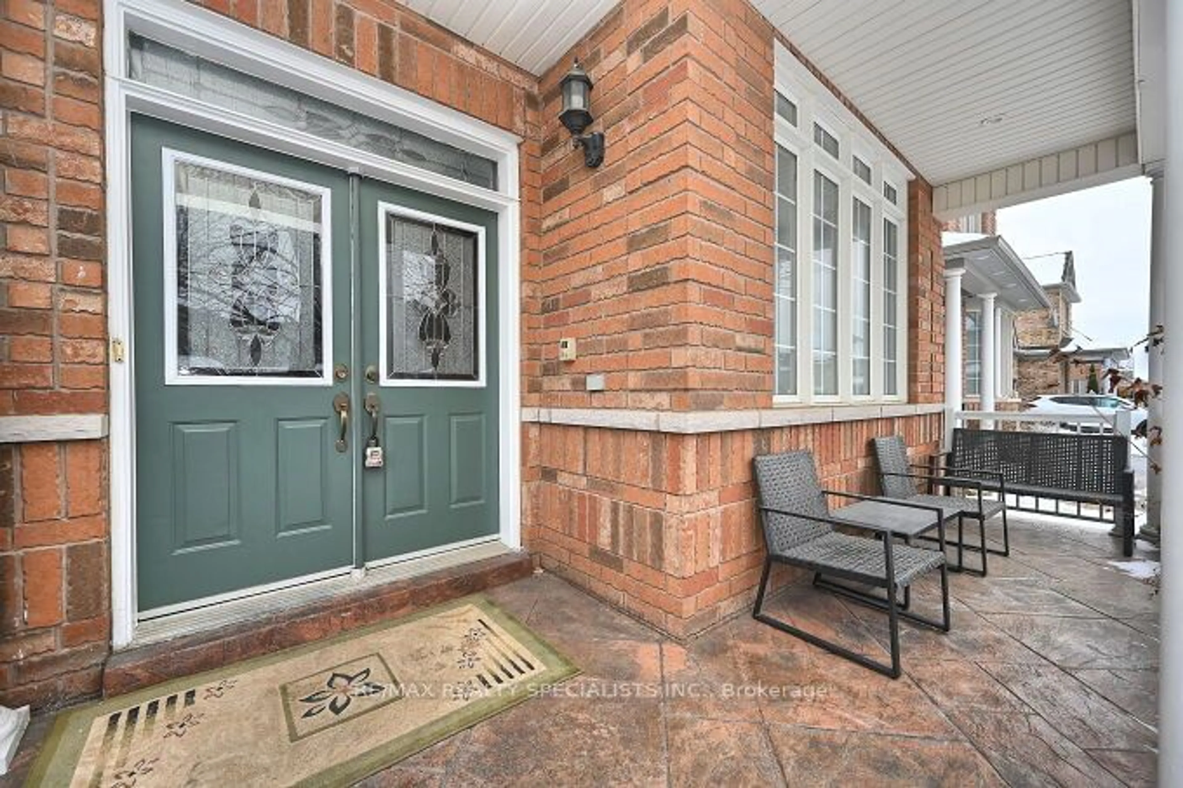 Indoor entryway for 5 SUMMERSHADE St, Brampton Ontario L6P 2B9