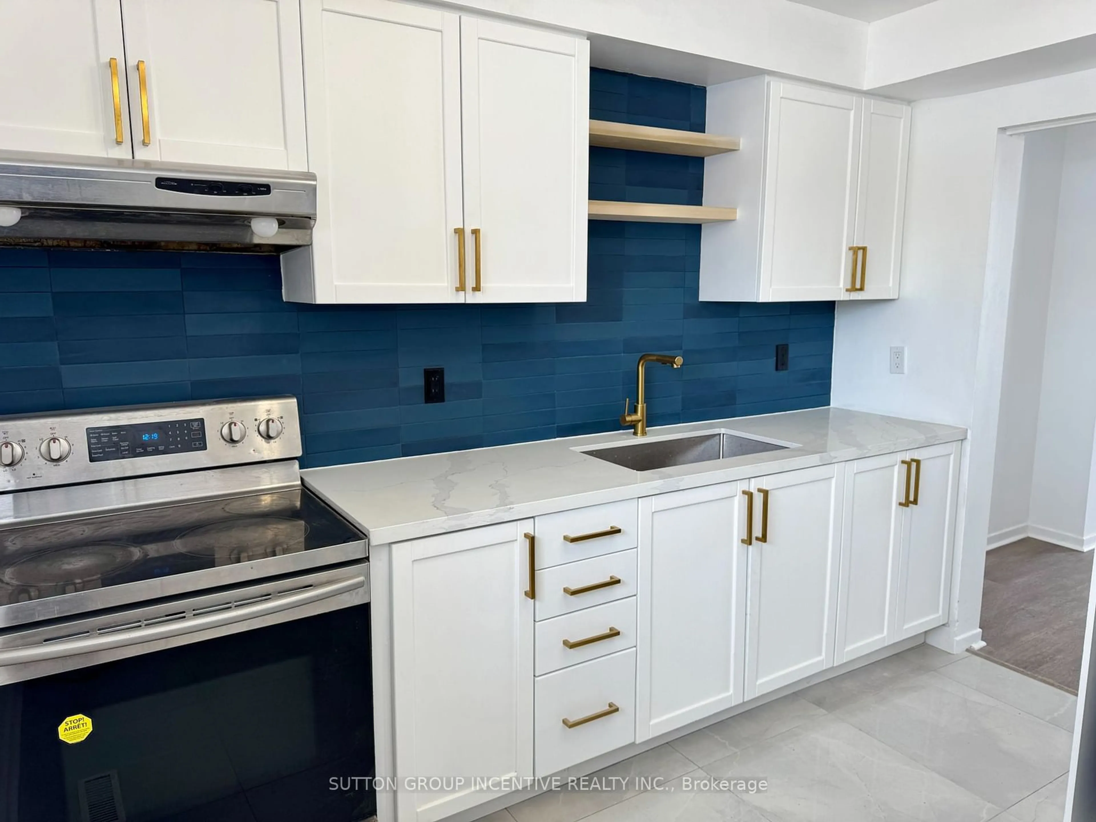 Standard kitchen, ceramic/tile floor for 251-258 John Garland Blvd, Toronto Ontario M9V 1N8