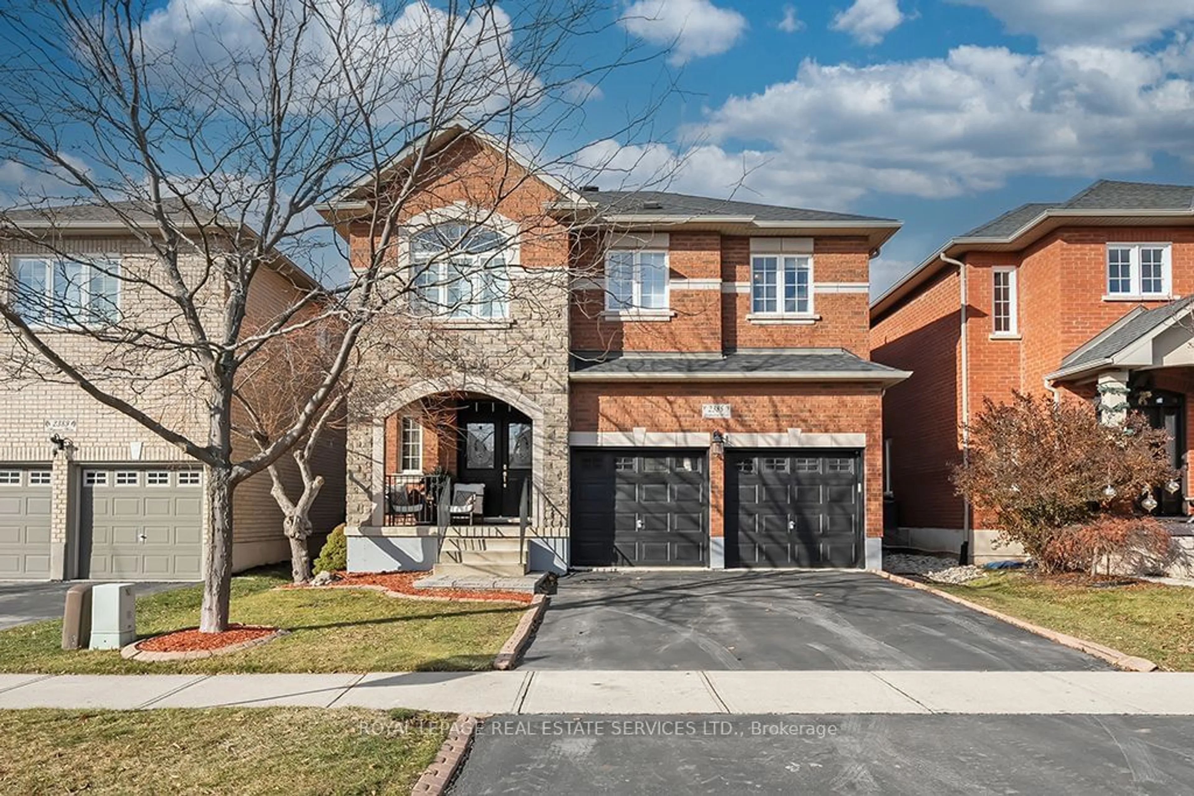 Home with brick exterior material, street for 2385 Sequoia Way, Oakville Ontario L6M 4V5