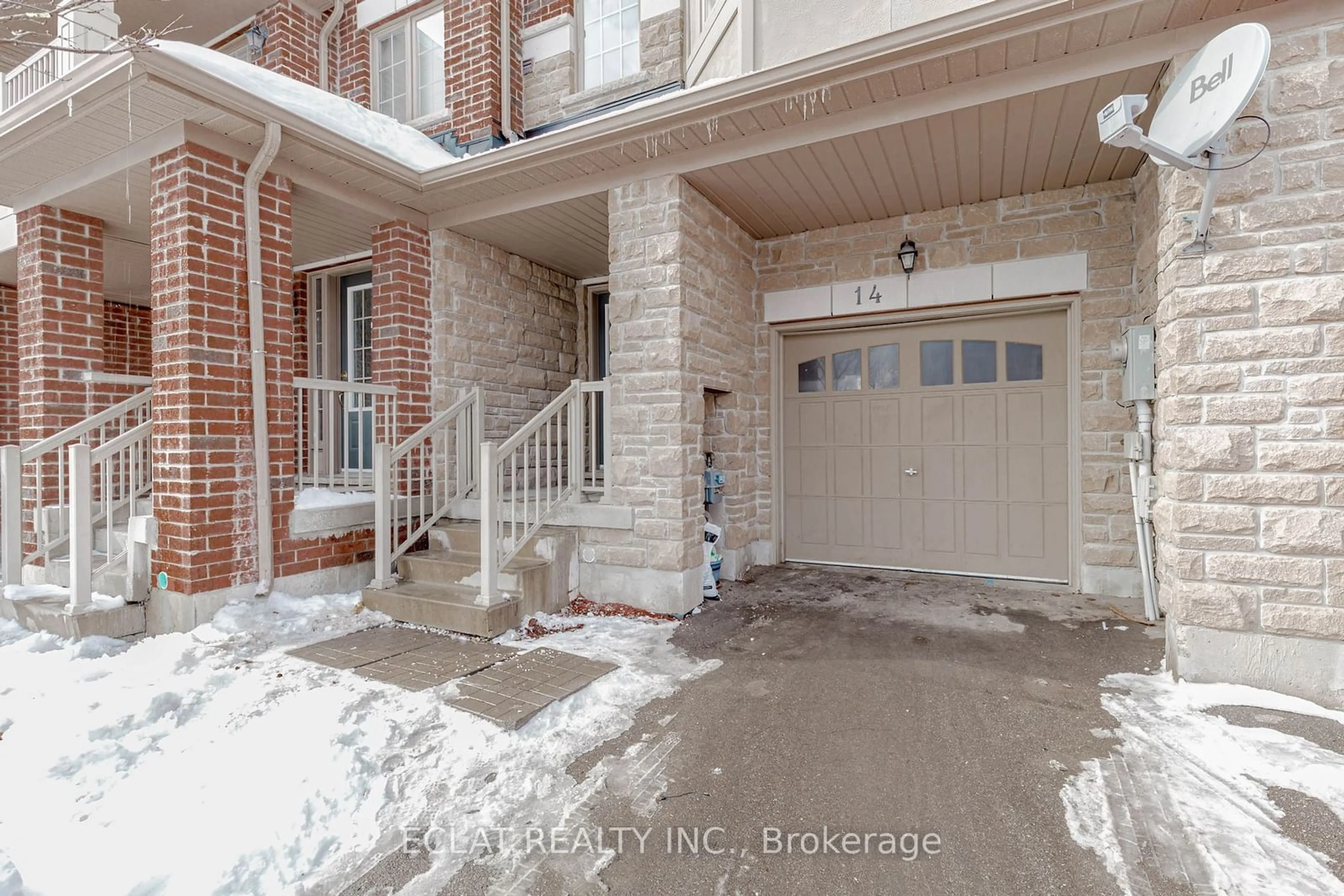 Indoor entryway for 14 Tollgate St, Brampton Ontario L6Z 0J1