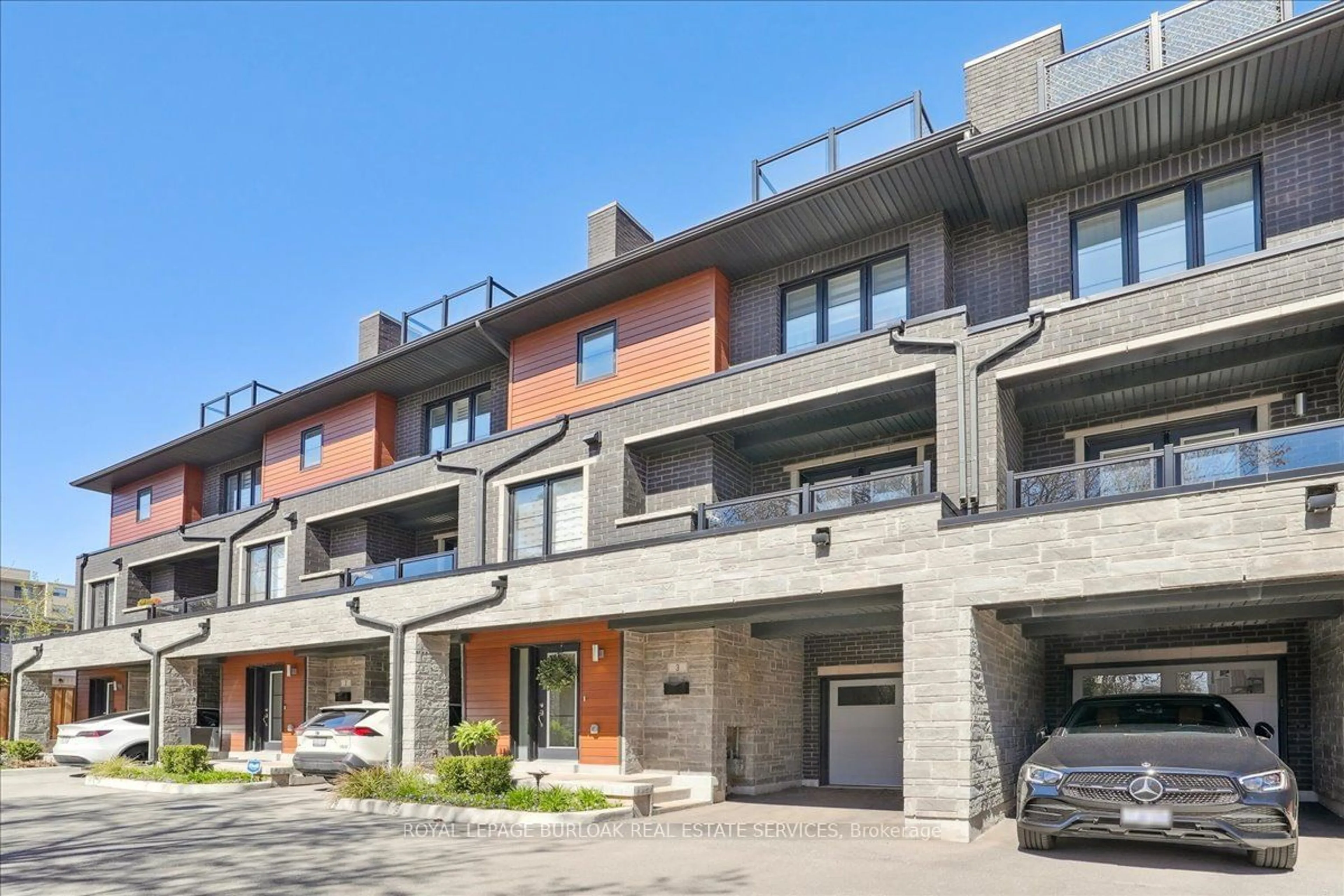 Unknown for 2071 Ghent Ave #3, Burlington Ontario L7R 1Y4