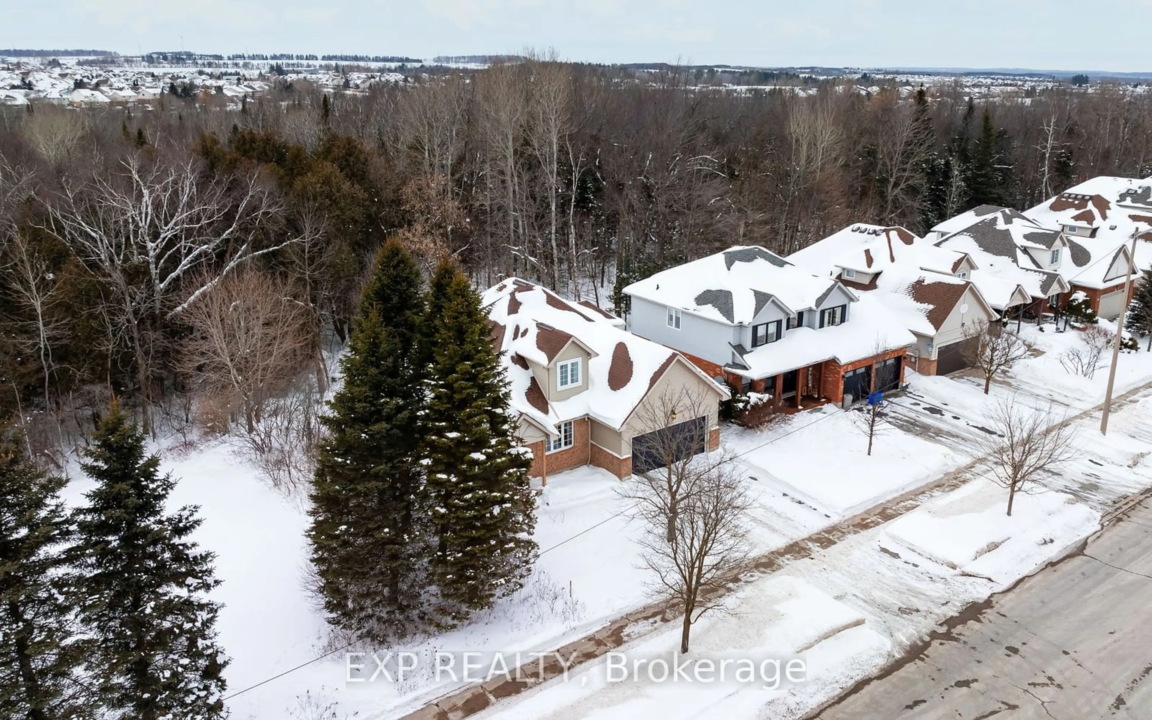 A pic from outside/outdoor area/front of a property/back of a property/a pic from drone, street for 19 Alder St, Orangeville Ontario L9W 5A3