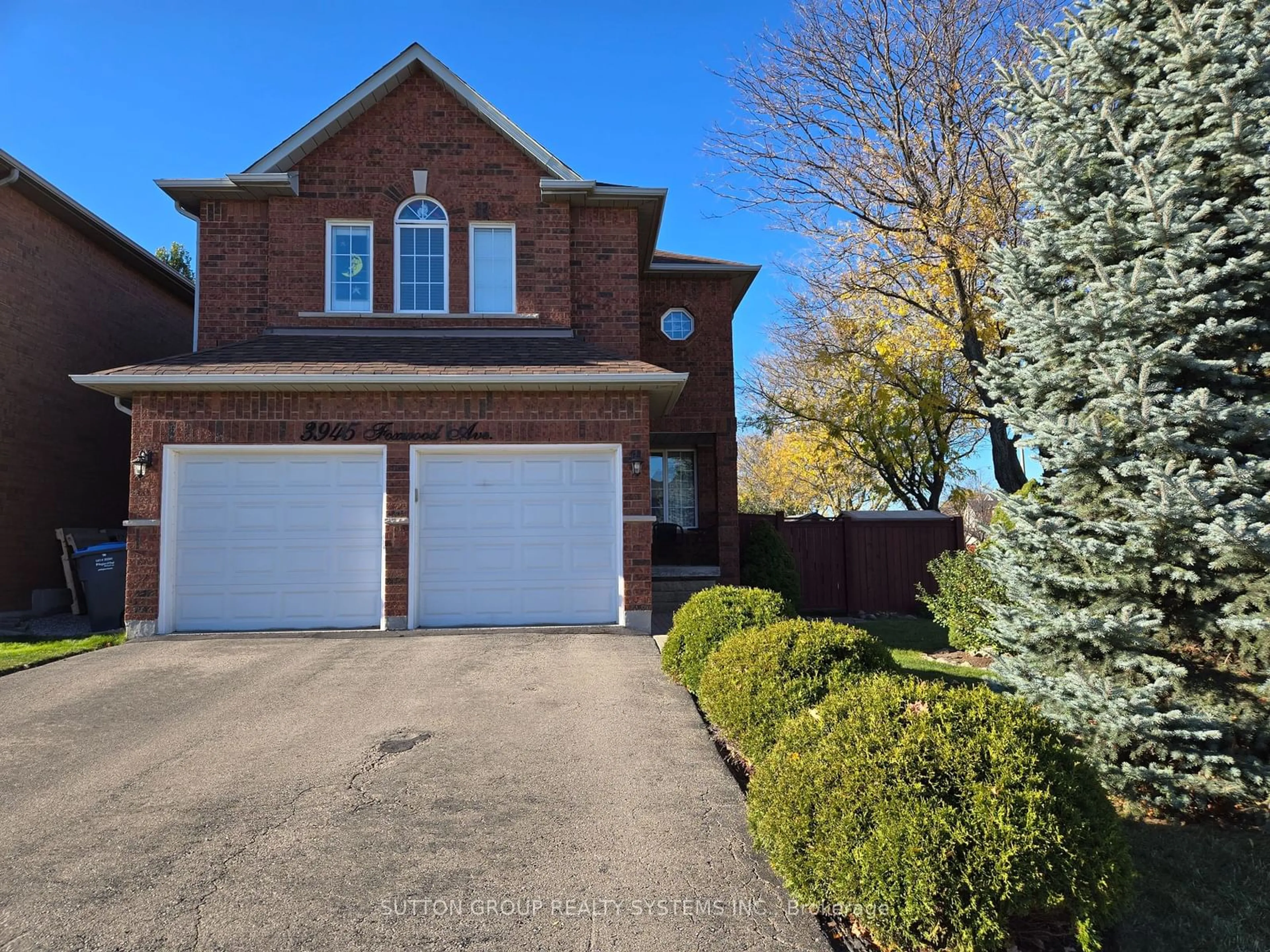 Home with brick exterior material, street for 3945 Foxwood Ave, Mississauga Ontario L5N 7V4