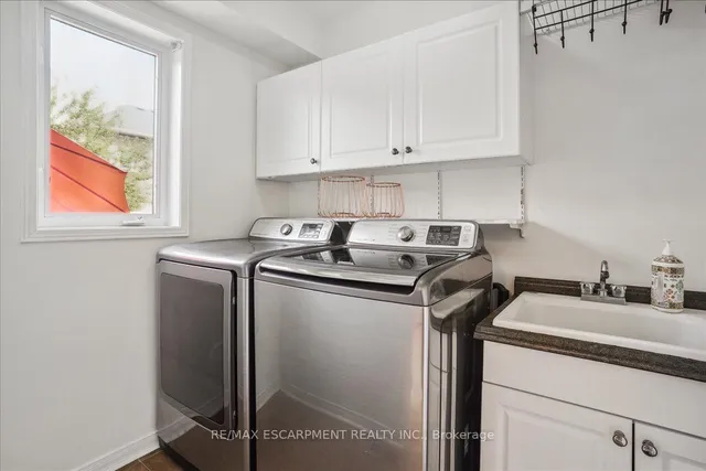 Additional property image - 2403 Emerson Dr