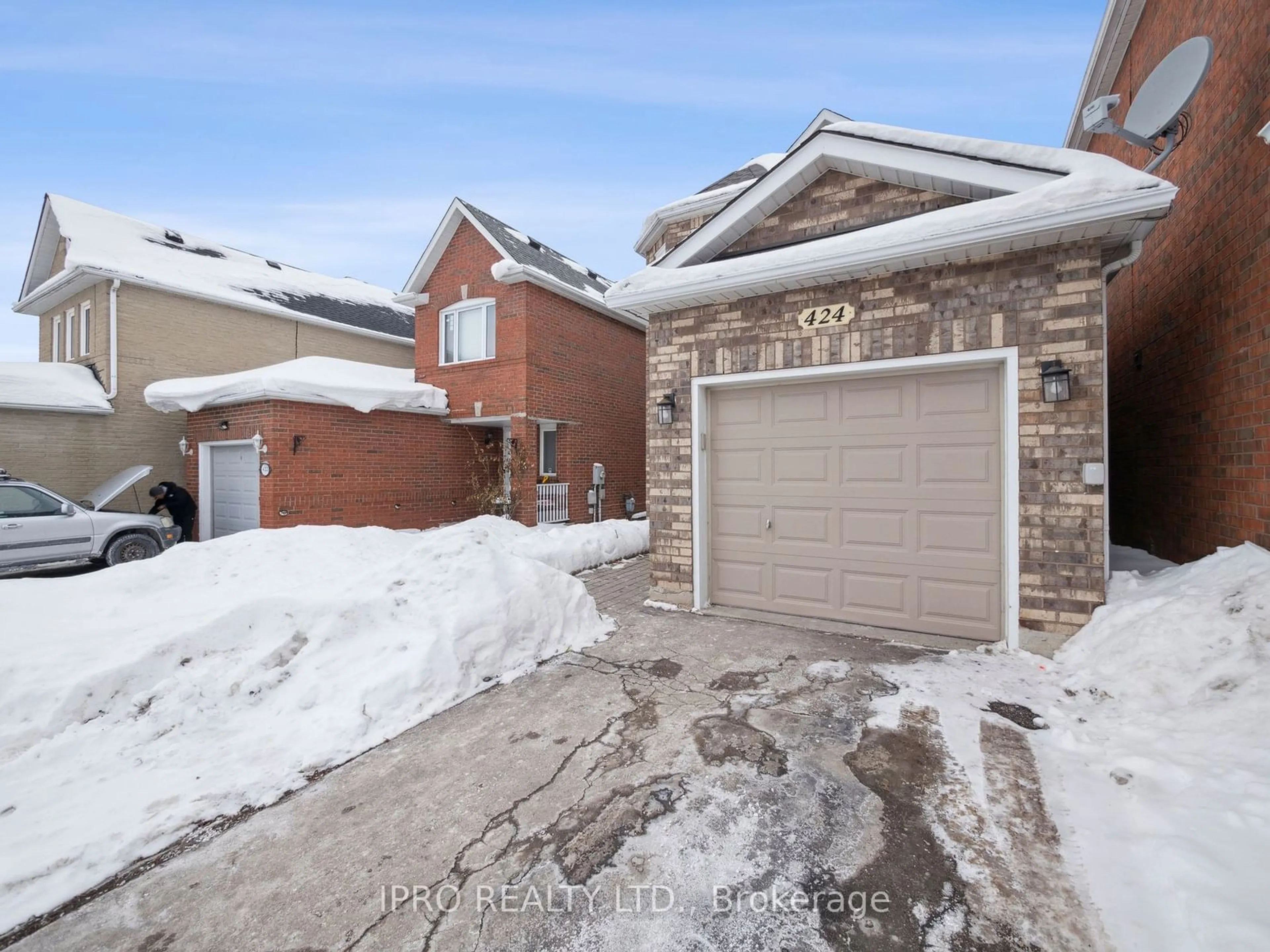 Home with brick exterior material, street for 424 Jay Cres, Orangeville Ontario L9W 4Z2