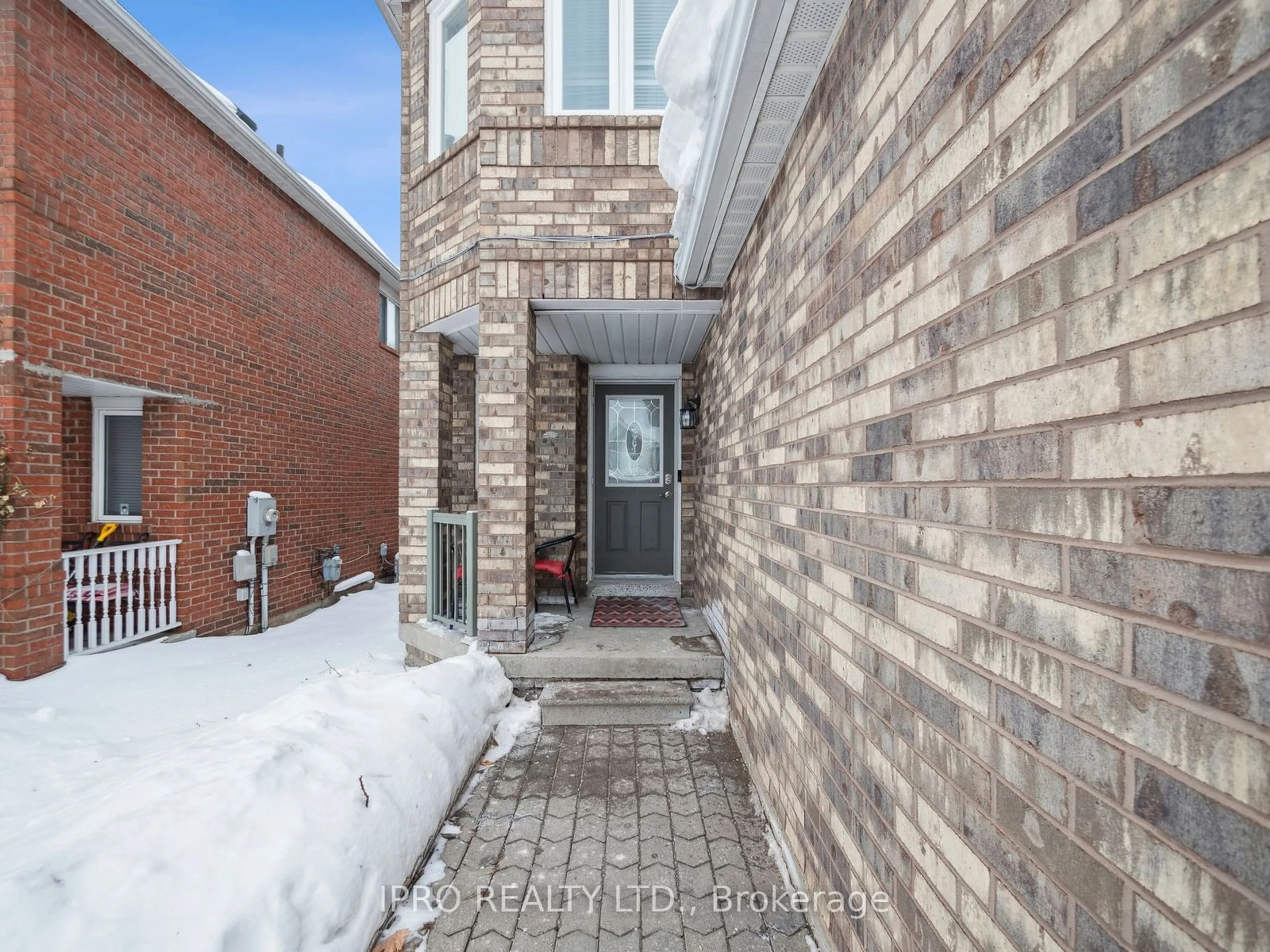 Home with brick exterior material, street for 424 Jay Cres, Orangeville Ontario L9W 4Z2