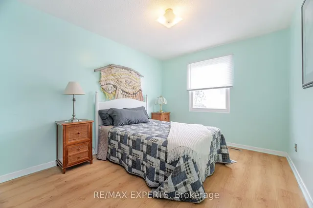 Additional property image - 28 Traverston Crt