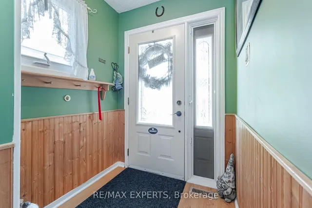 Additional property image - 28 Traverston Crt