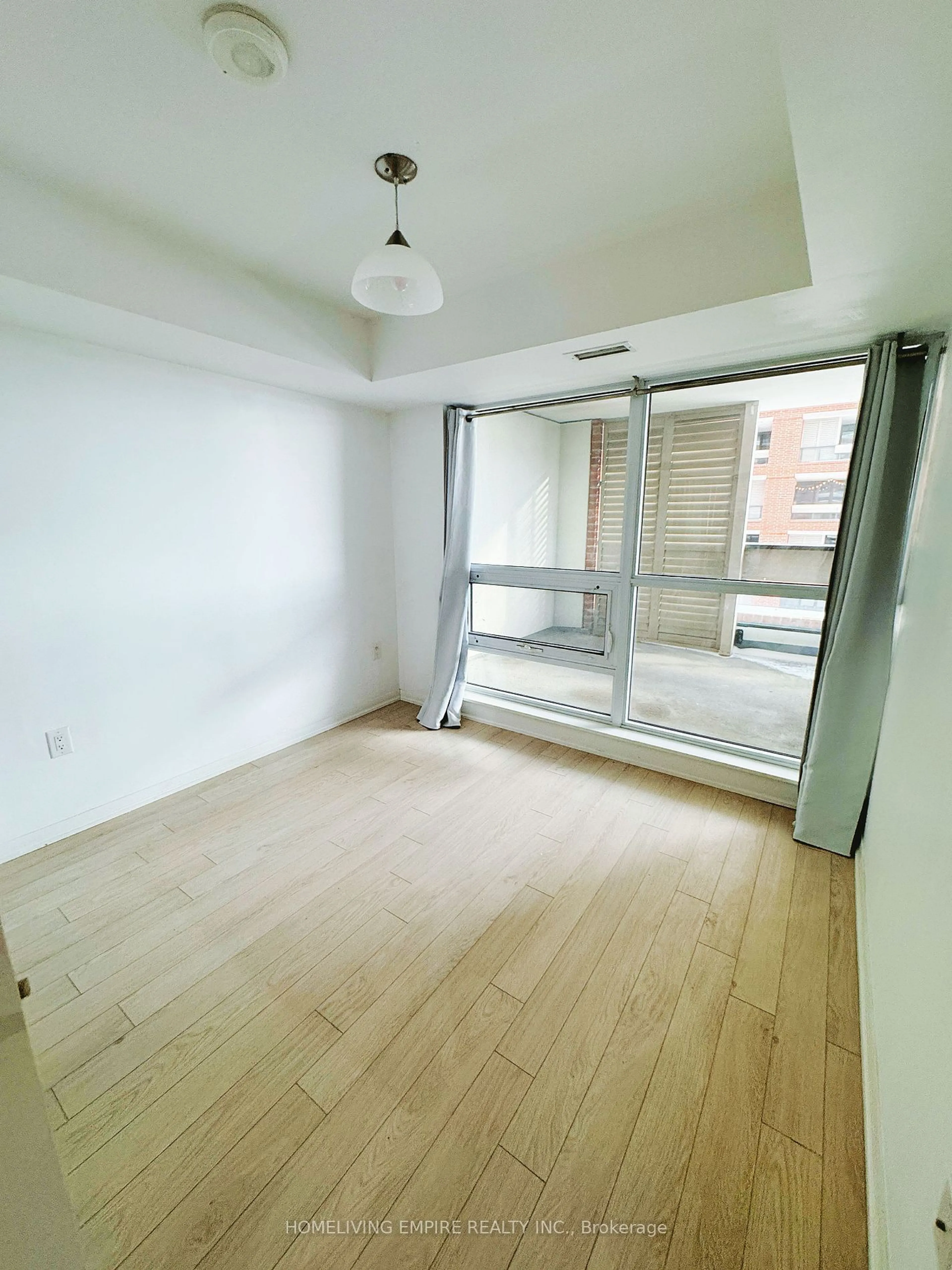 A pic of a room for 3091 Dufferin St #438, Toronto Ontario M6A 2S7