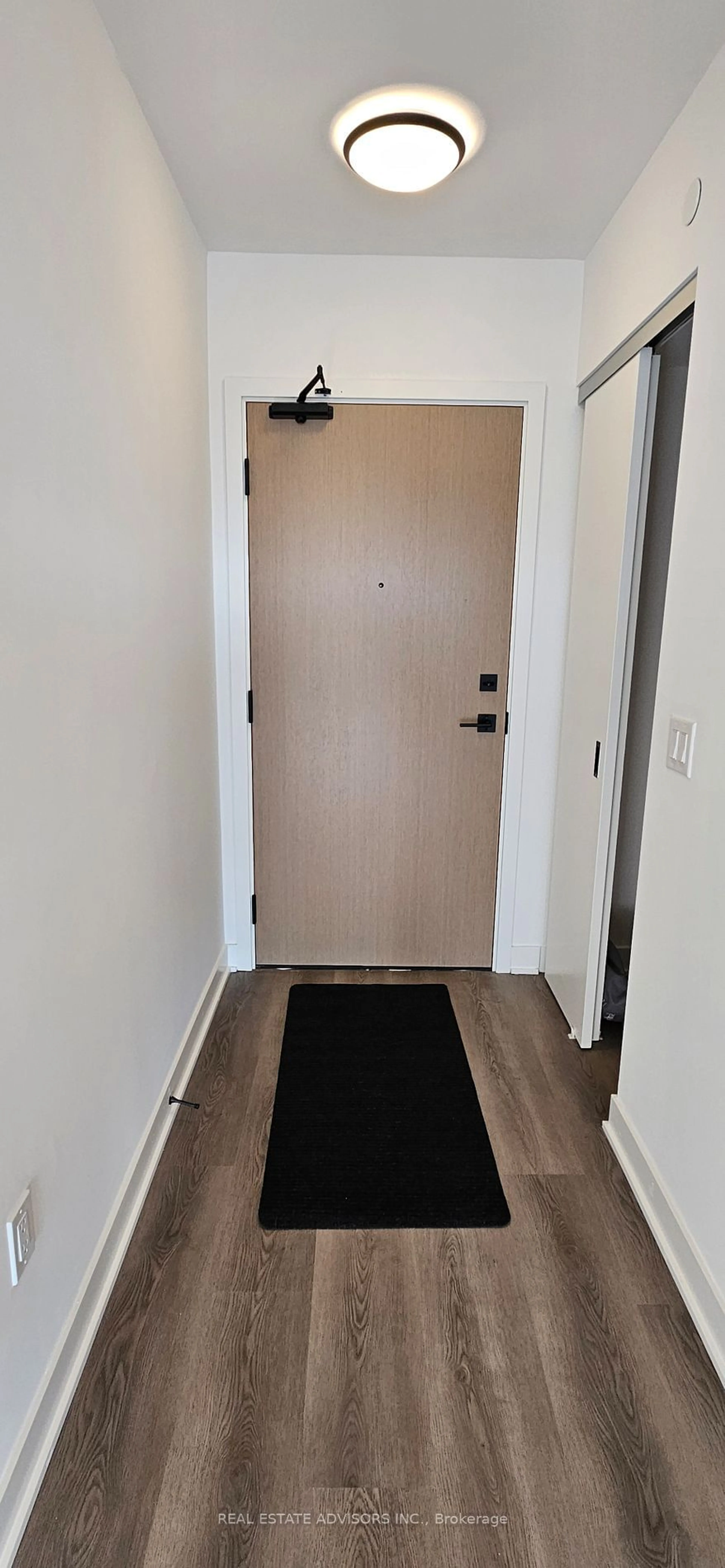 Indoor entryway for 36 Zorra St #502, Toronto Ontario M8Z 0G5