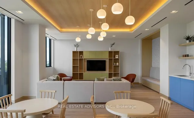 Additional property image - 36 Zorra St Unit 502